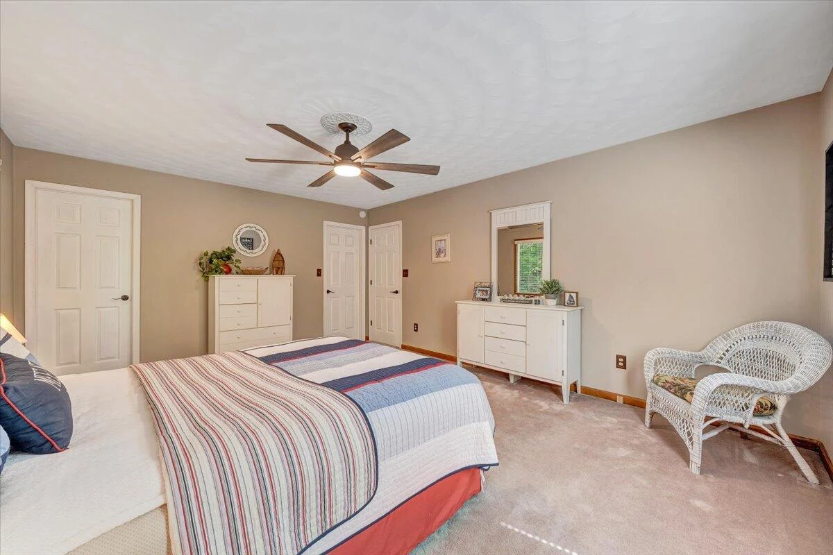 1101 ANGELA CT - Photo 28