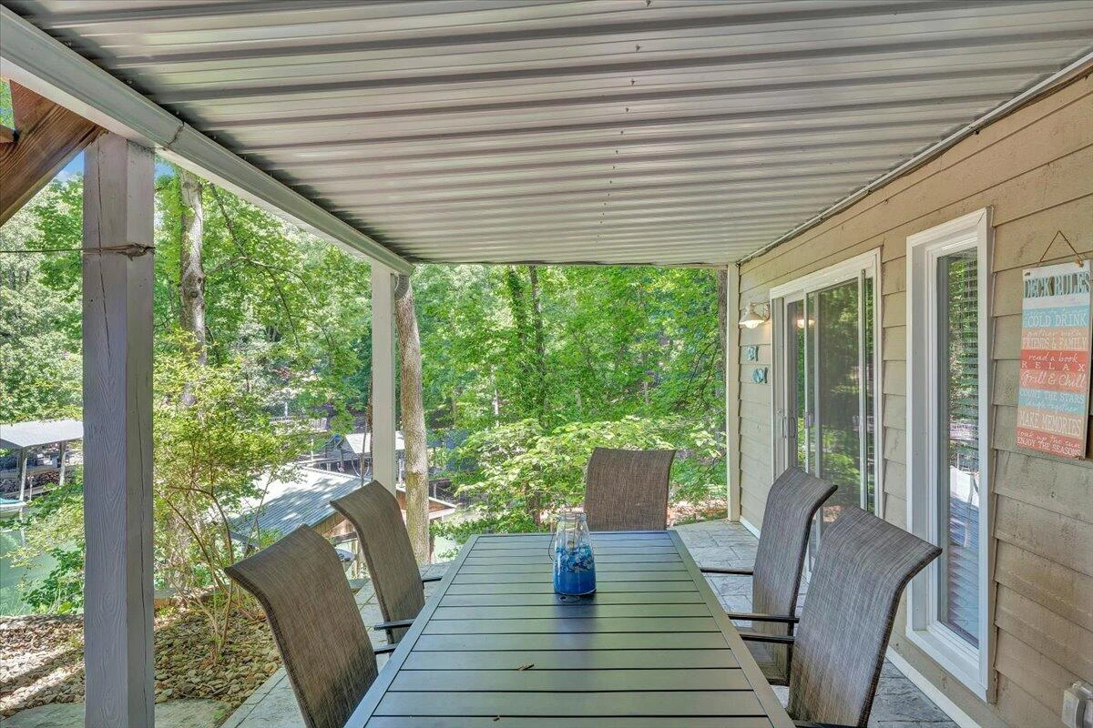 1101 ANGELA CT - Photo 44