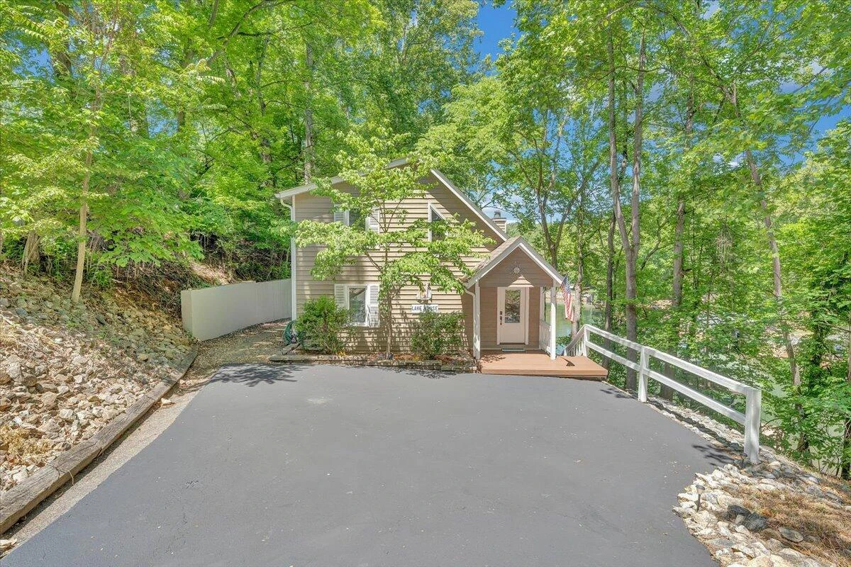 1101 ANGELA CT - Photo 51