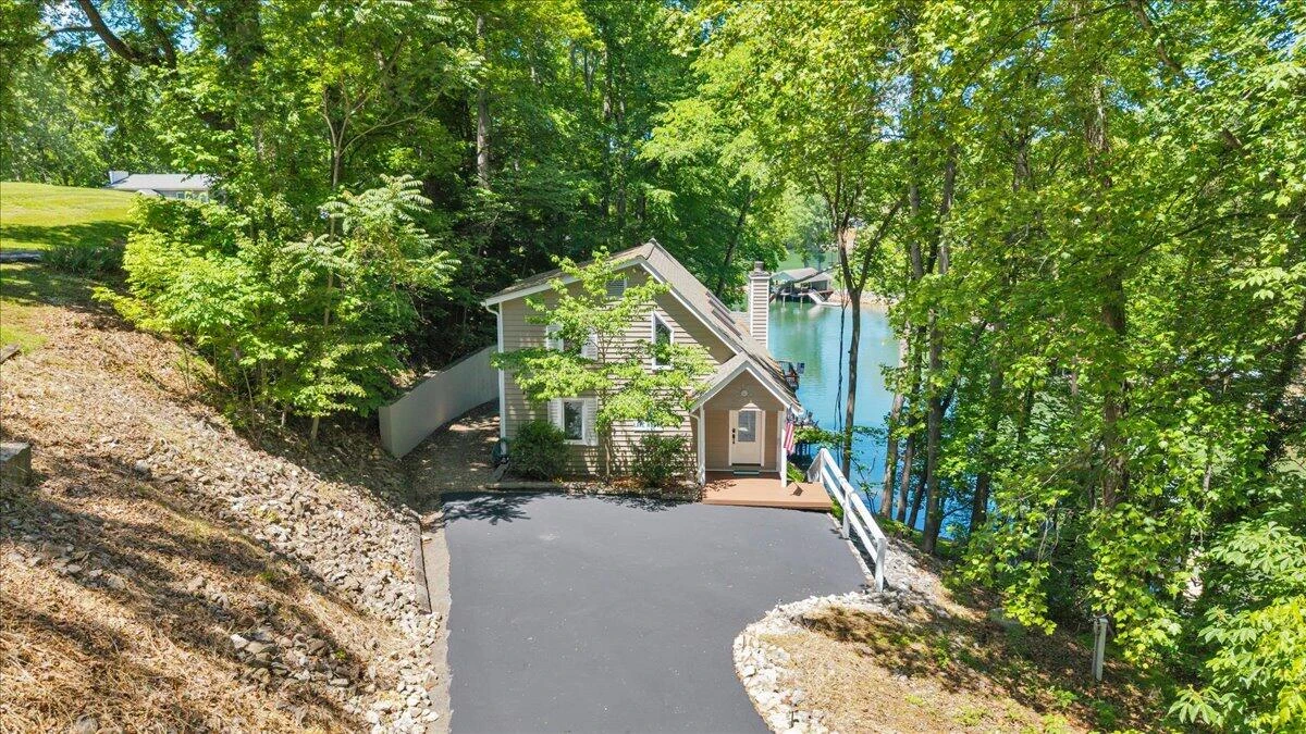 1101 ANGELA CT - Photo 57