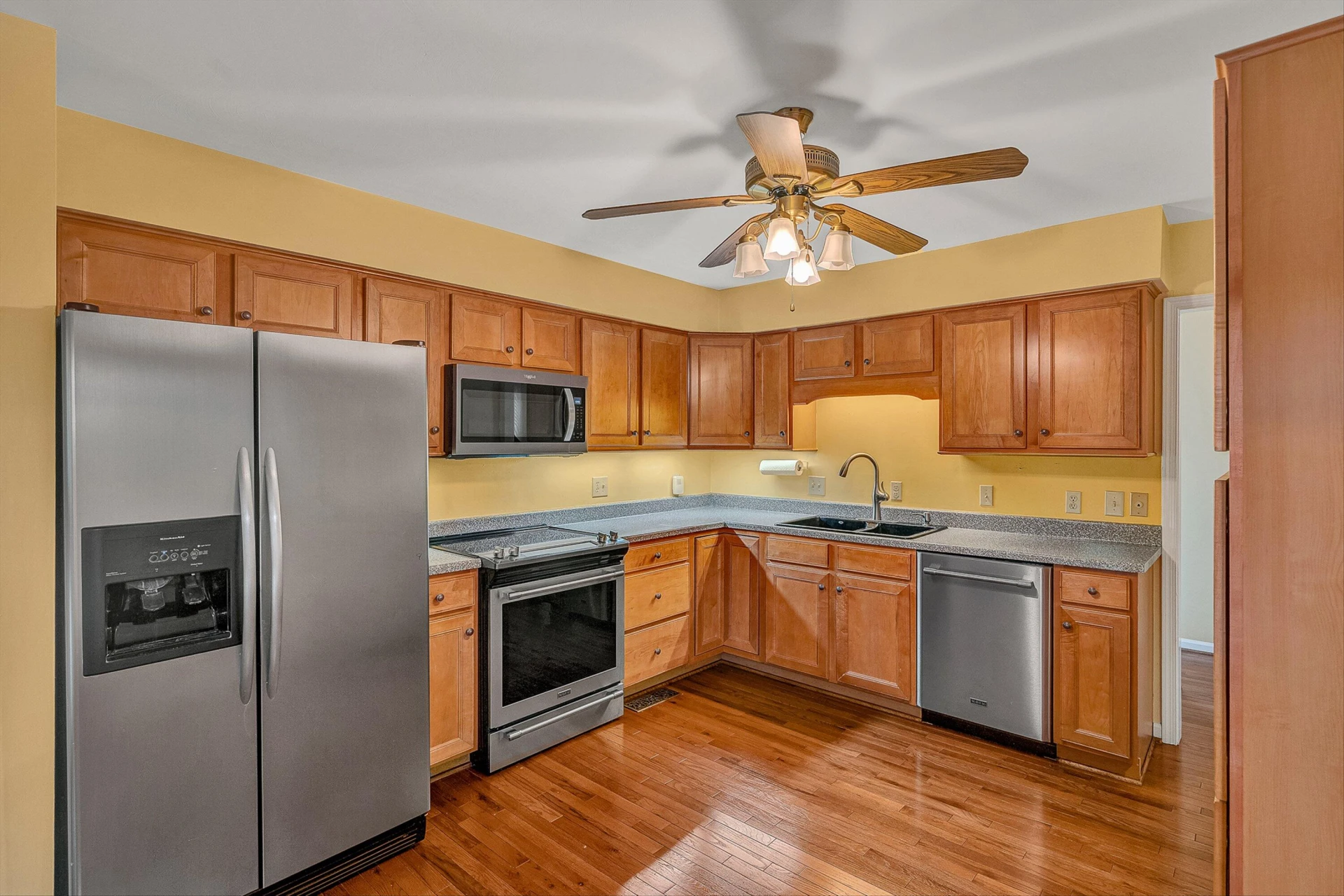 4555 Summerset DR - Photo 10