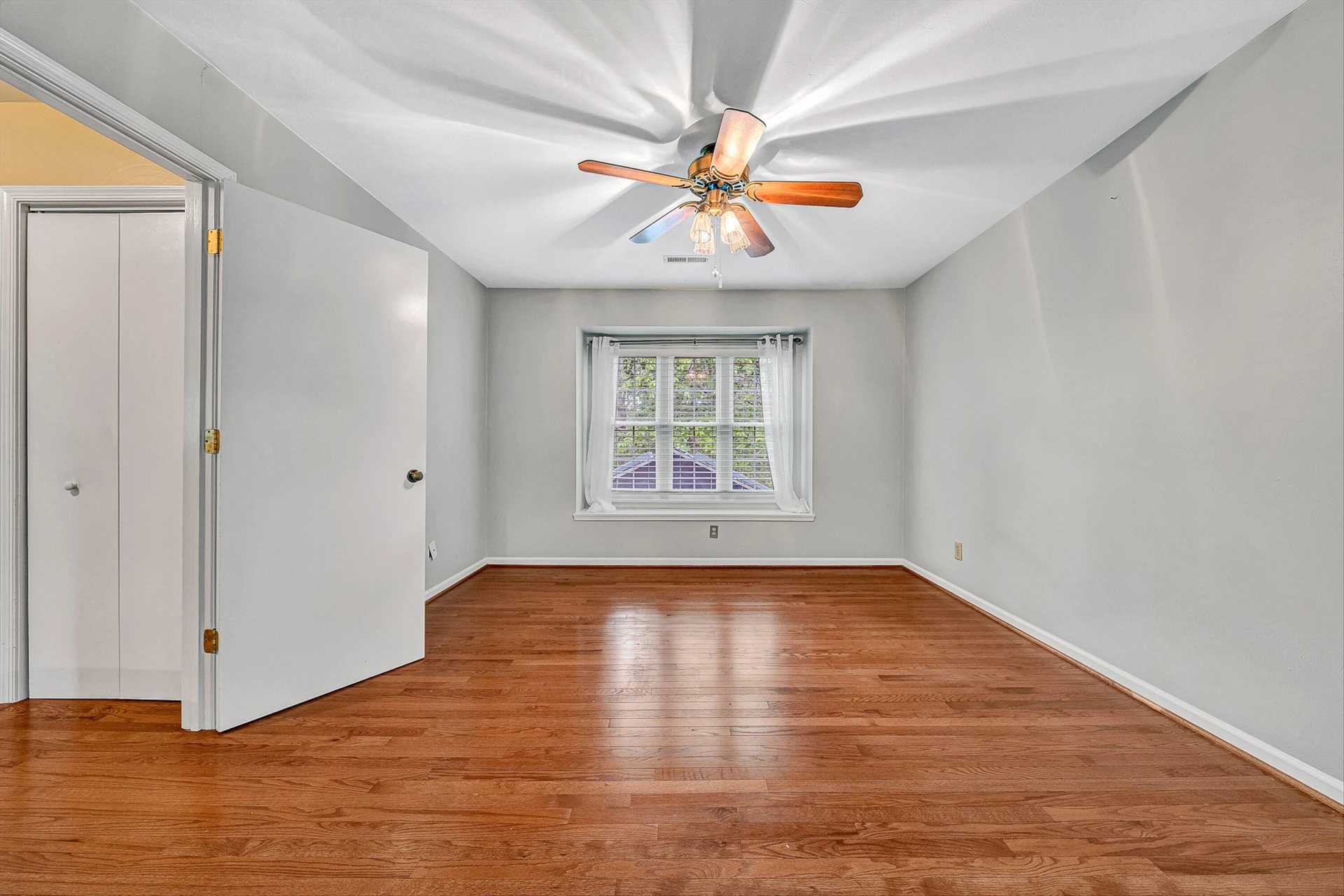 4555 Summerset DR - Photo 19