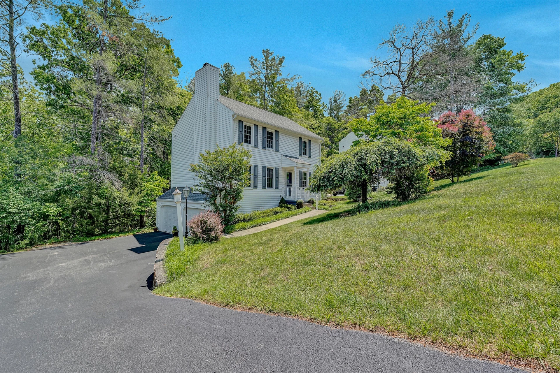 4555 Summerset DR - Photo 3