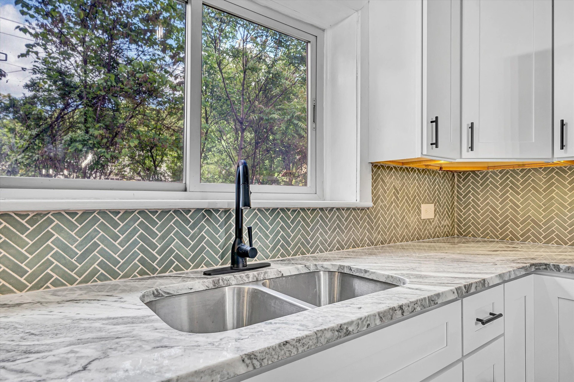 4714 Tobey RD - Photo 10