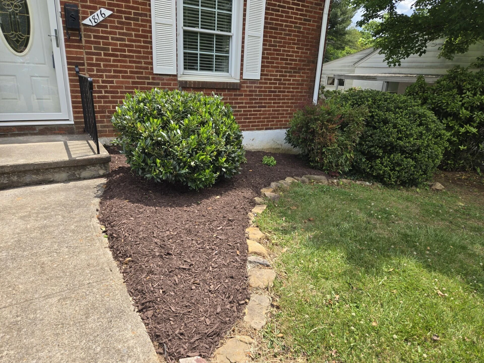 1816 Langdon RD SW - Photo 3