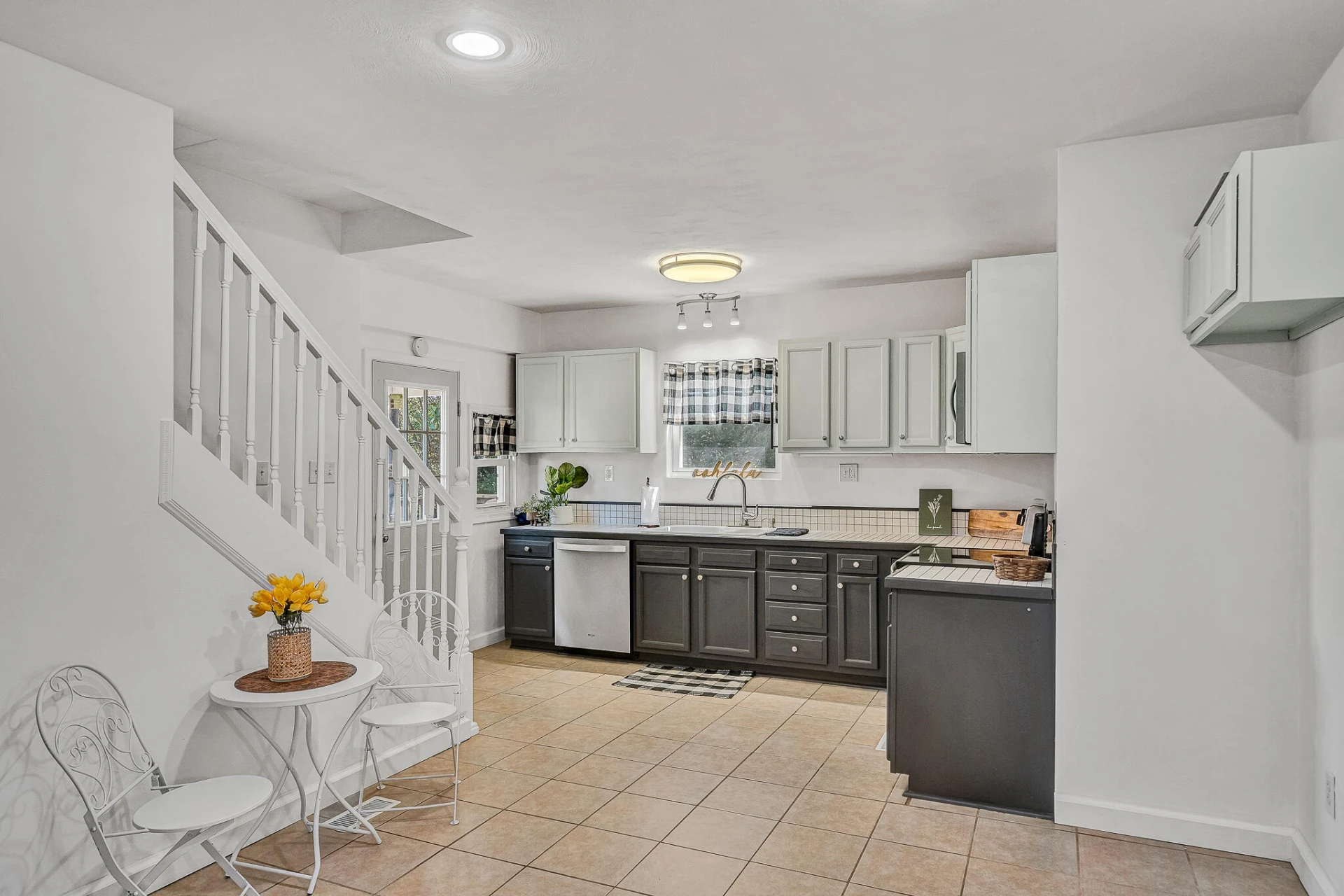 5122 Willis ST NW - Photo 8