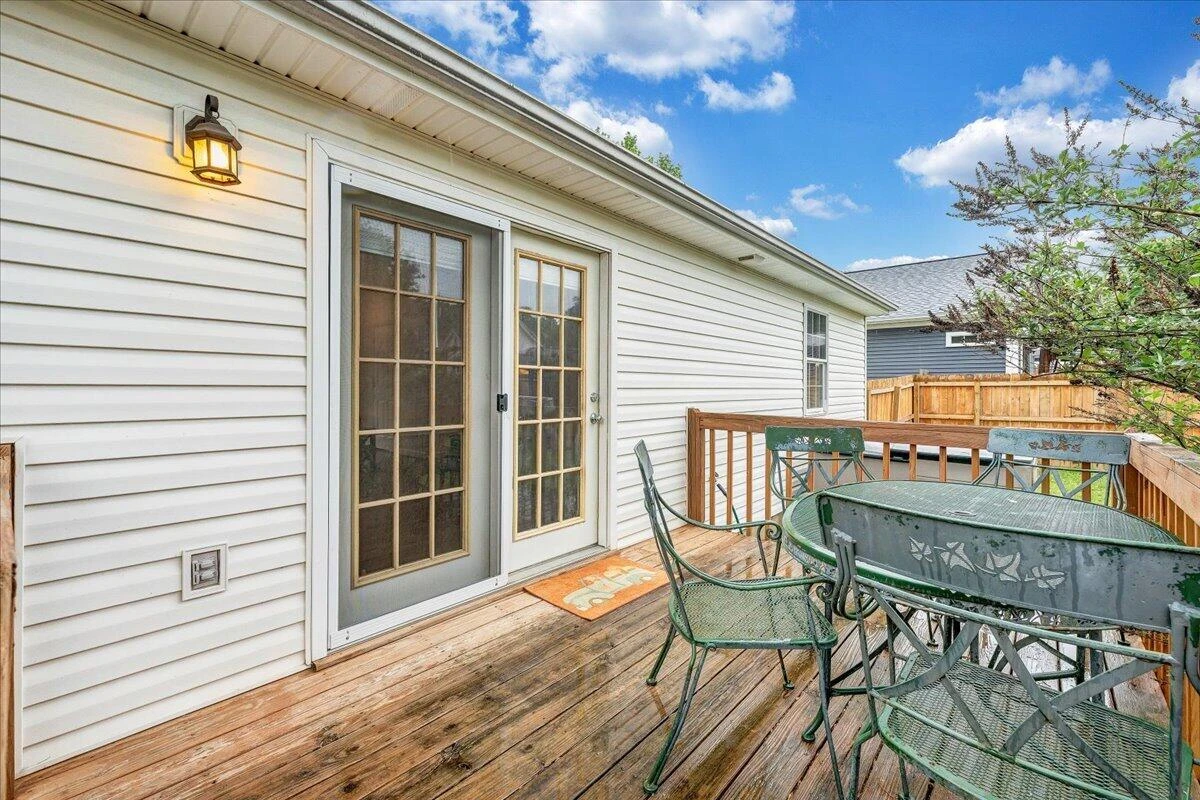 1341 Gillette AVE SE - Photo 19