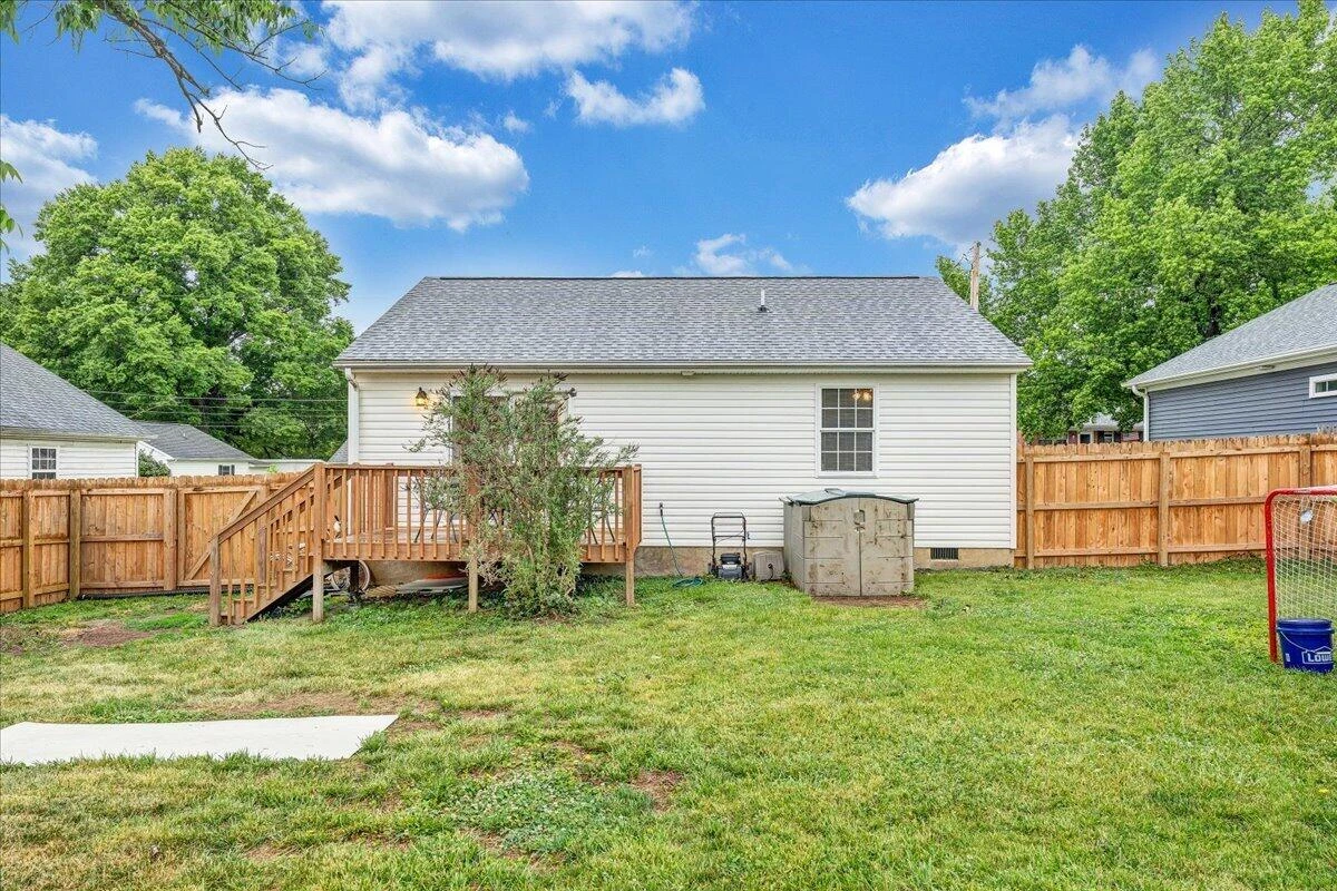 1341 Gillette AVE SE - Photo 23