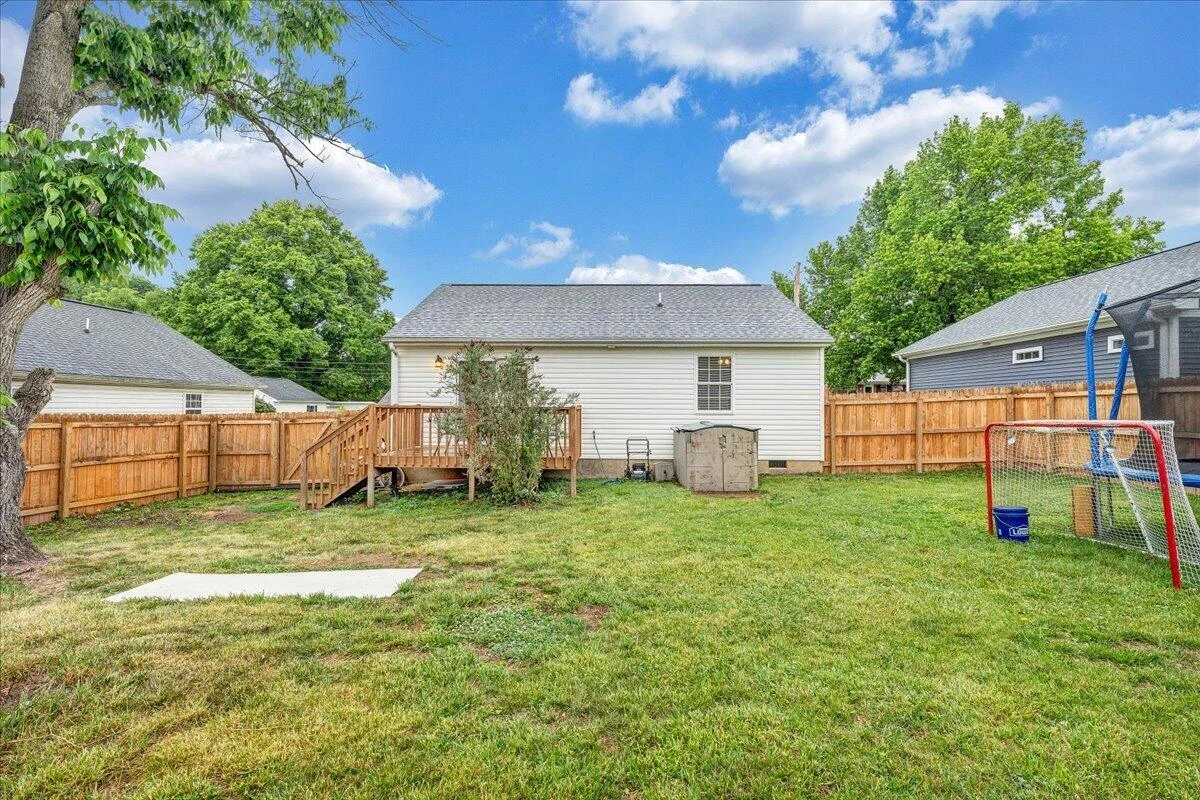 1341 Gillette AVE SE - Photo 24
