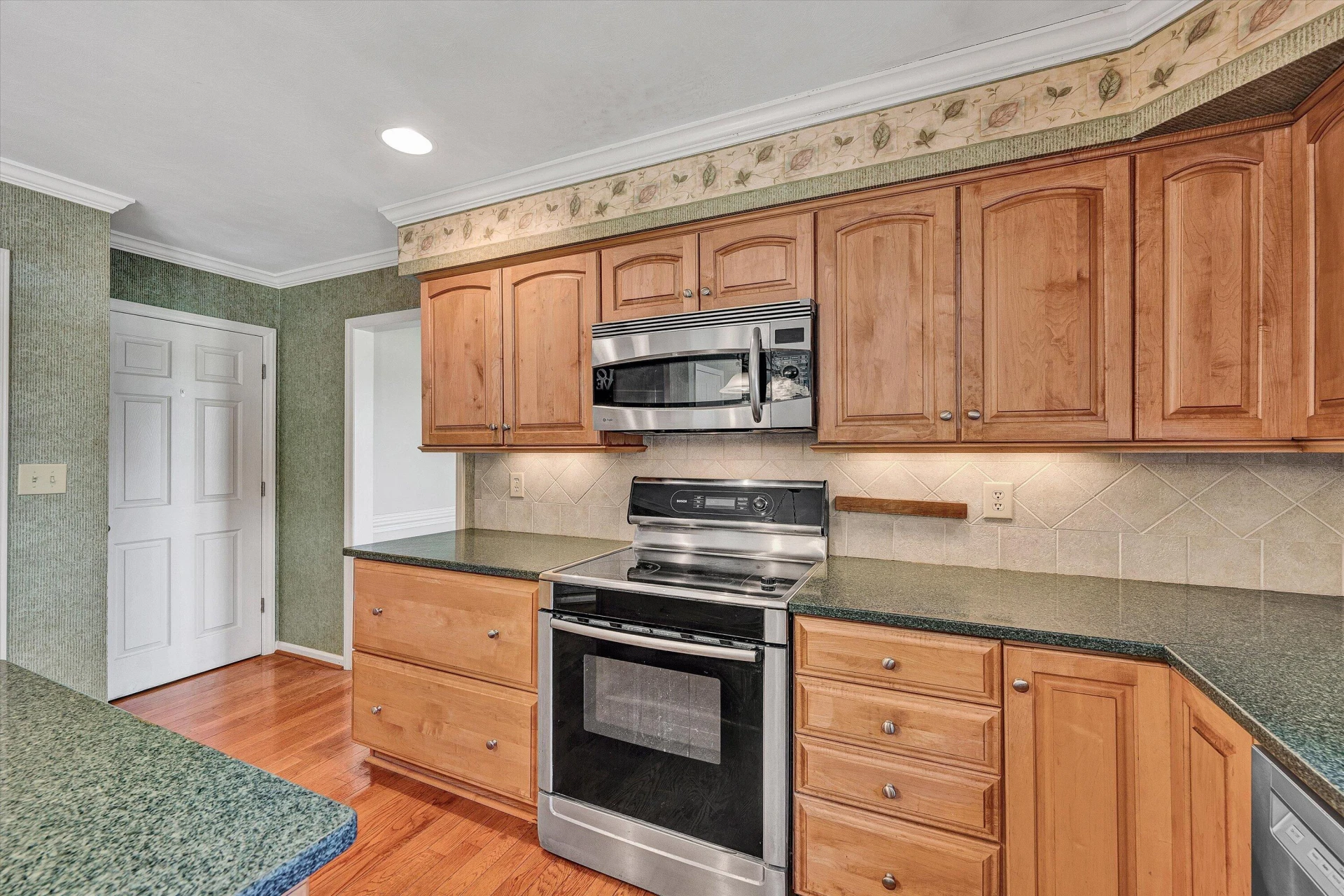 341 Sommersby LN - Photo 15