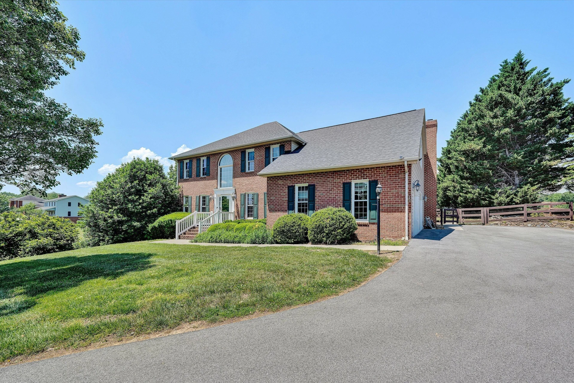 341 Sommersby LN - Photo 3
