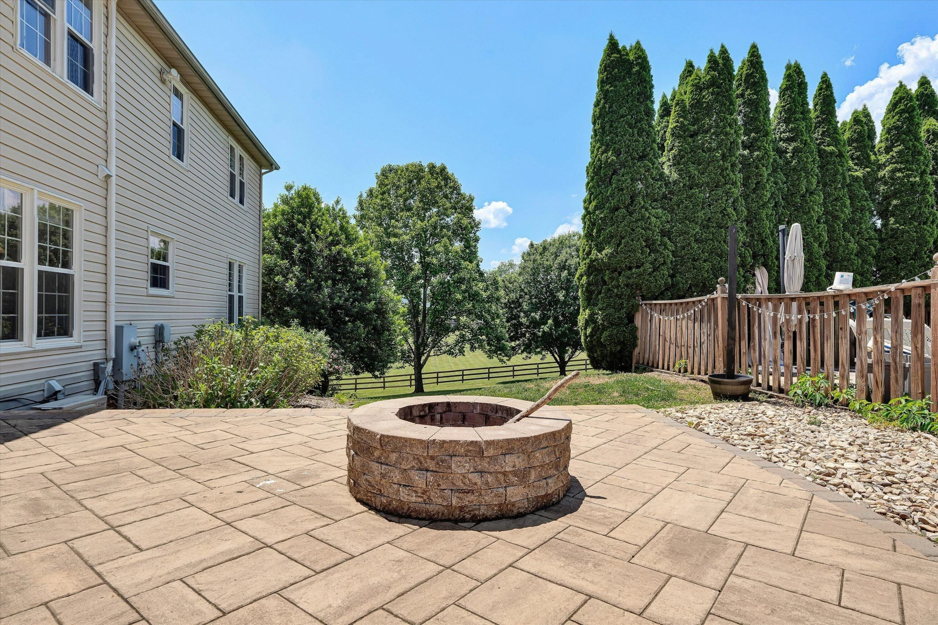 341 Sommersby LN - Photo 45