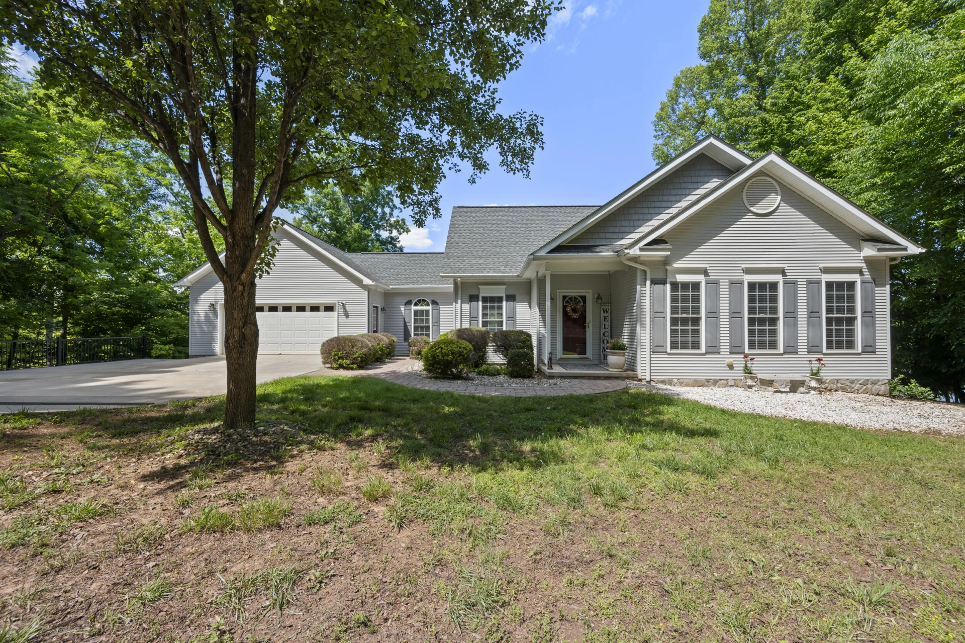 630 Forest Shores RD