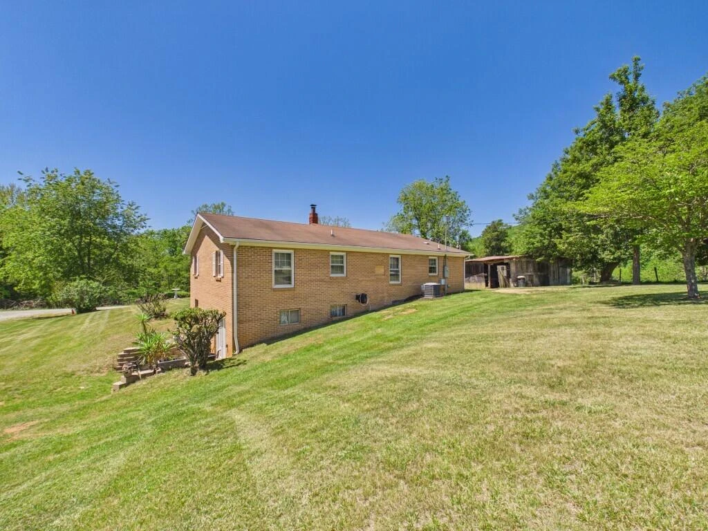 404 Baker Island RD - Photo 10