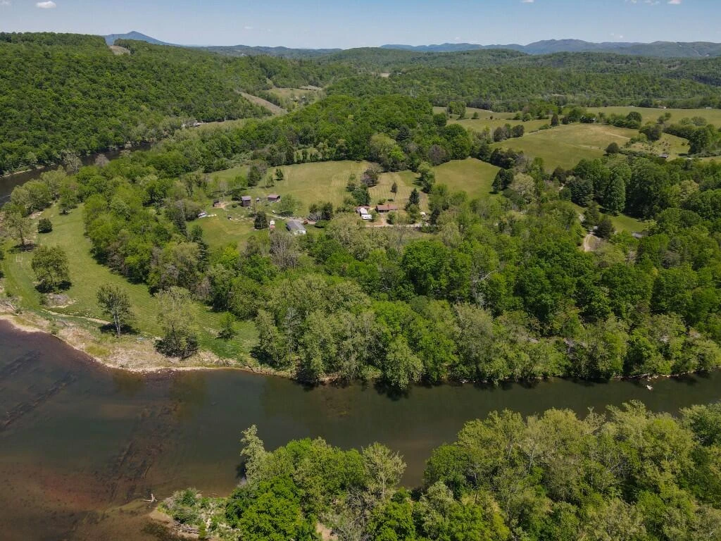 404 Baker Island RD - Photo 4