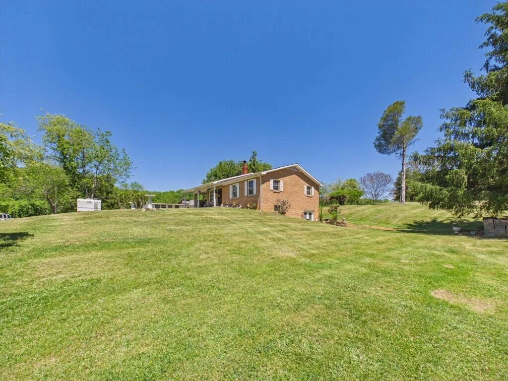 404 Baker Island RD - Photo 8