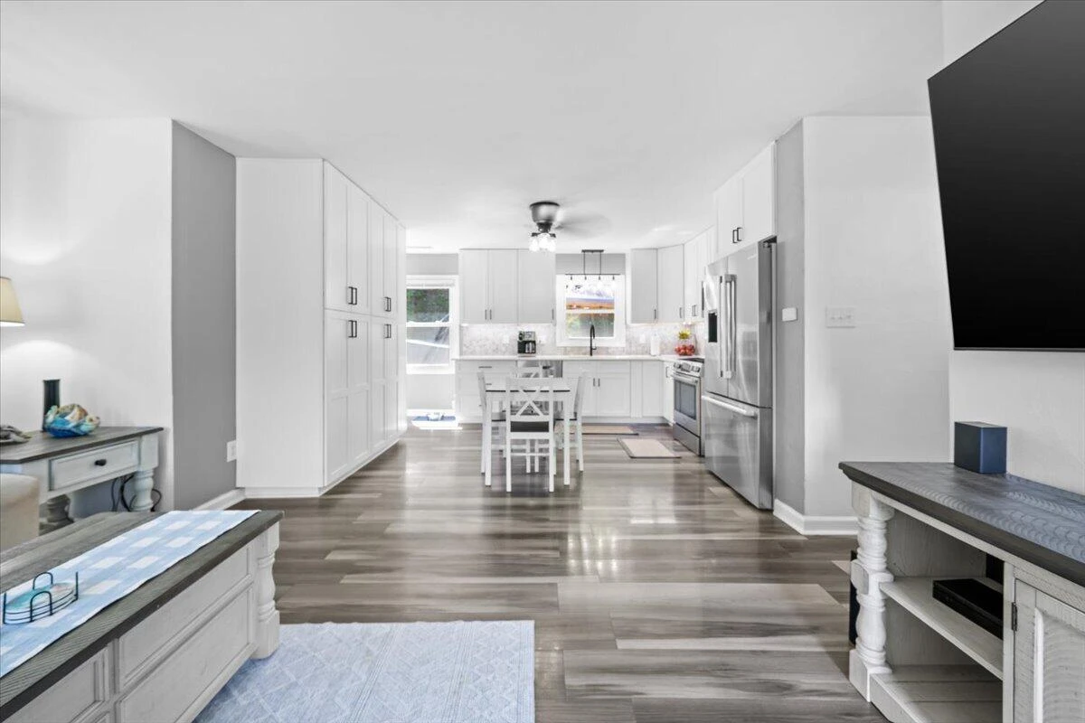 10660 Catawba RD - Photo 13