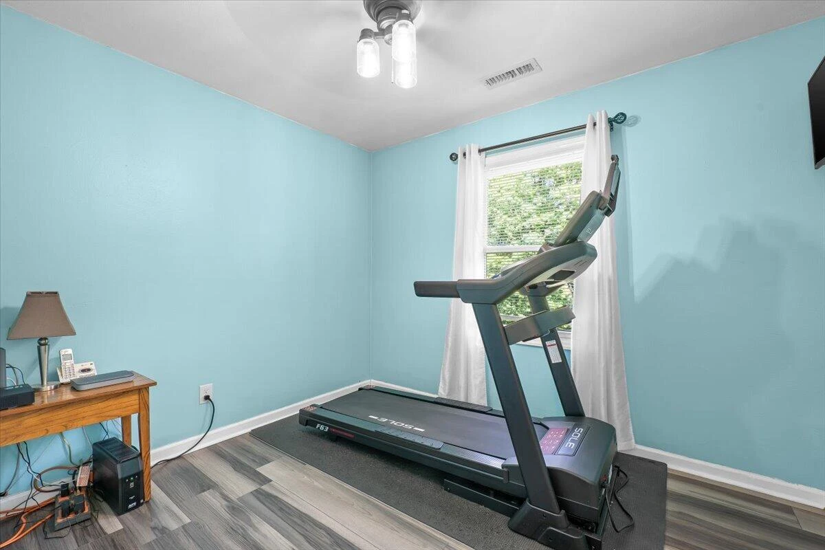 10660 Catawba RD - Photo 17