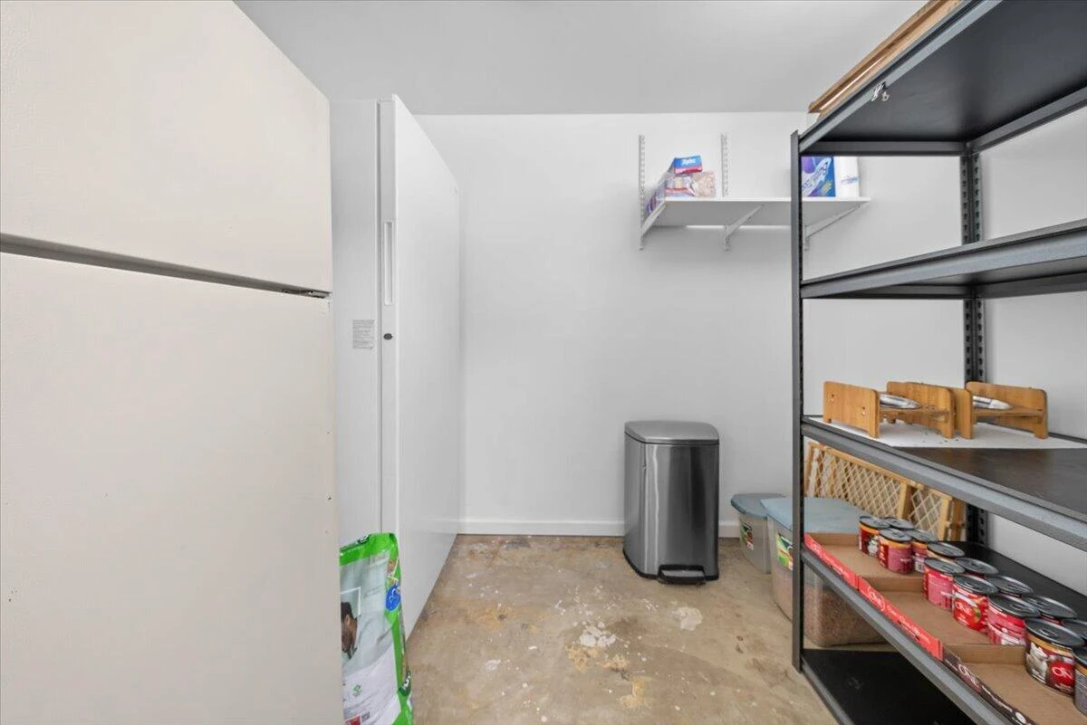 10660 Catawba RD - Photo 29