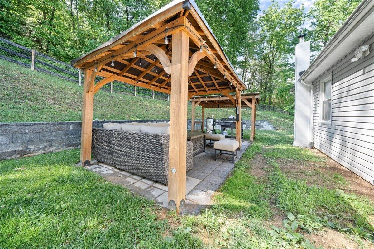 10660 Catawba RD - Photo 37
