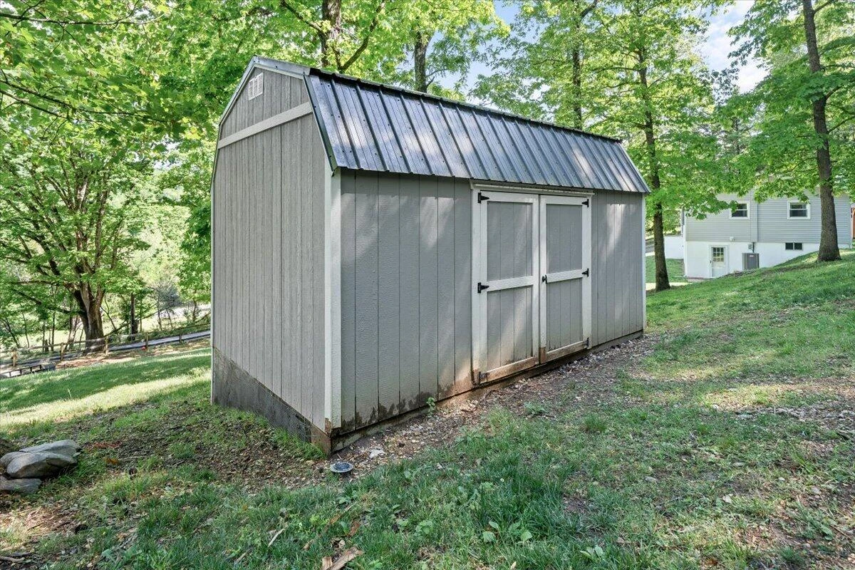 10660 Catawba RD - Photo 42
