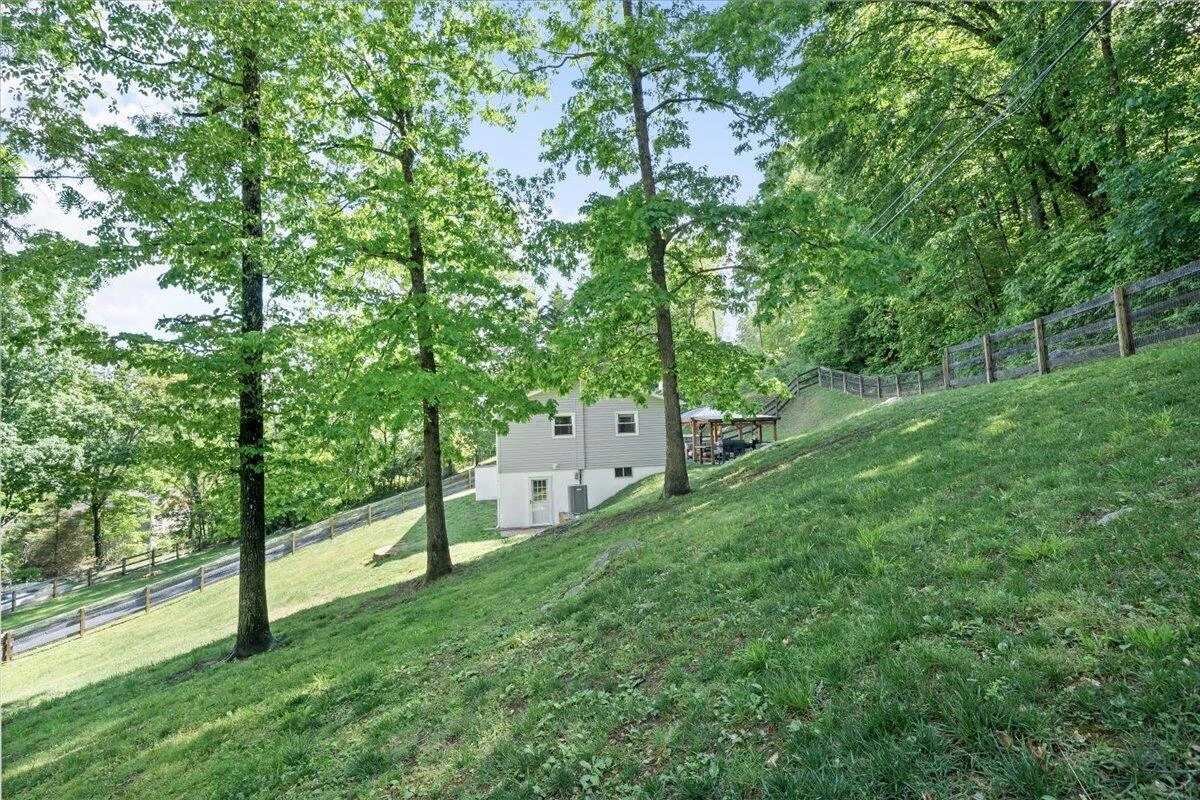 10660 Catawba RD - Photo 43