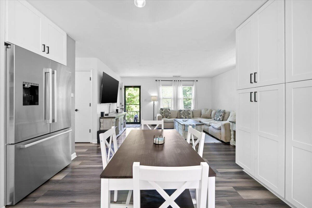 10660 Catawba RD - Photo 8