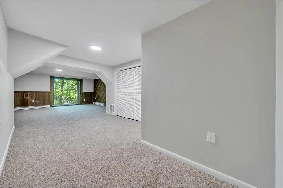 2952 Tree Swallow RD - Photo 28