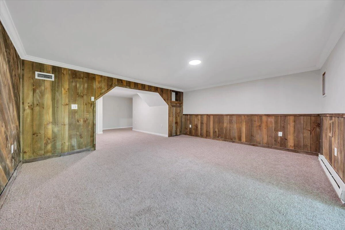 2952 Tree Swallow RD - Photo 30