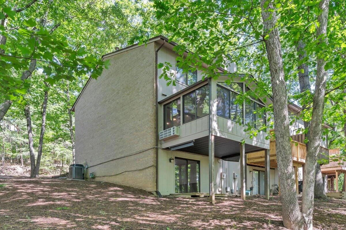 2952 Tree Swallow RD - Photo 35