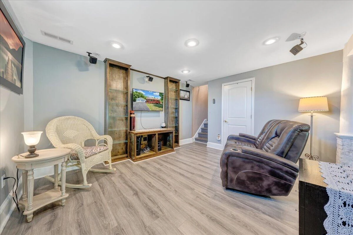 90 Berkshire CIR - Photo 21