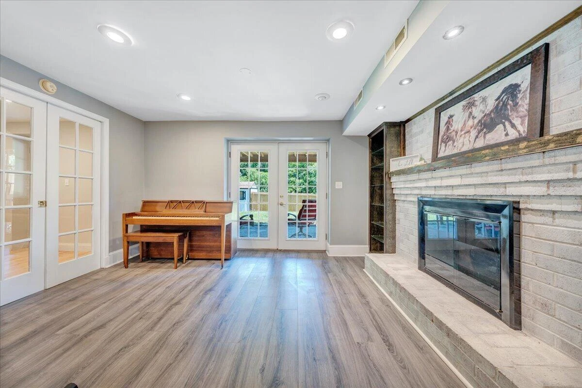 90 Berkshire CIR - Photo 22