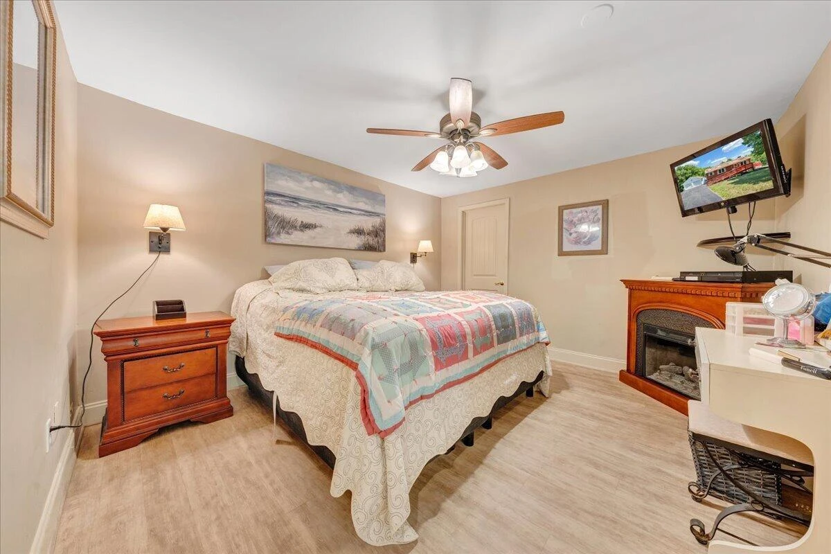90 Berkshire CIR - Photo 26