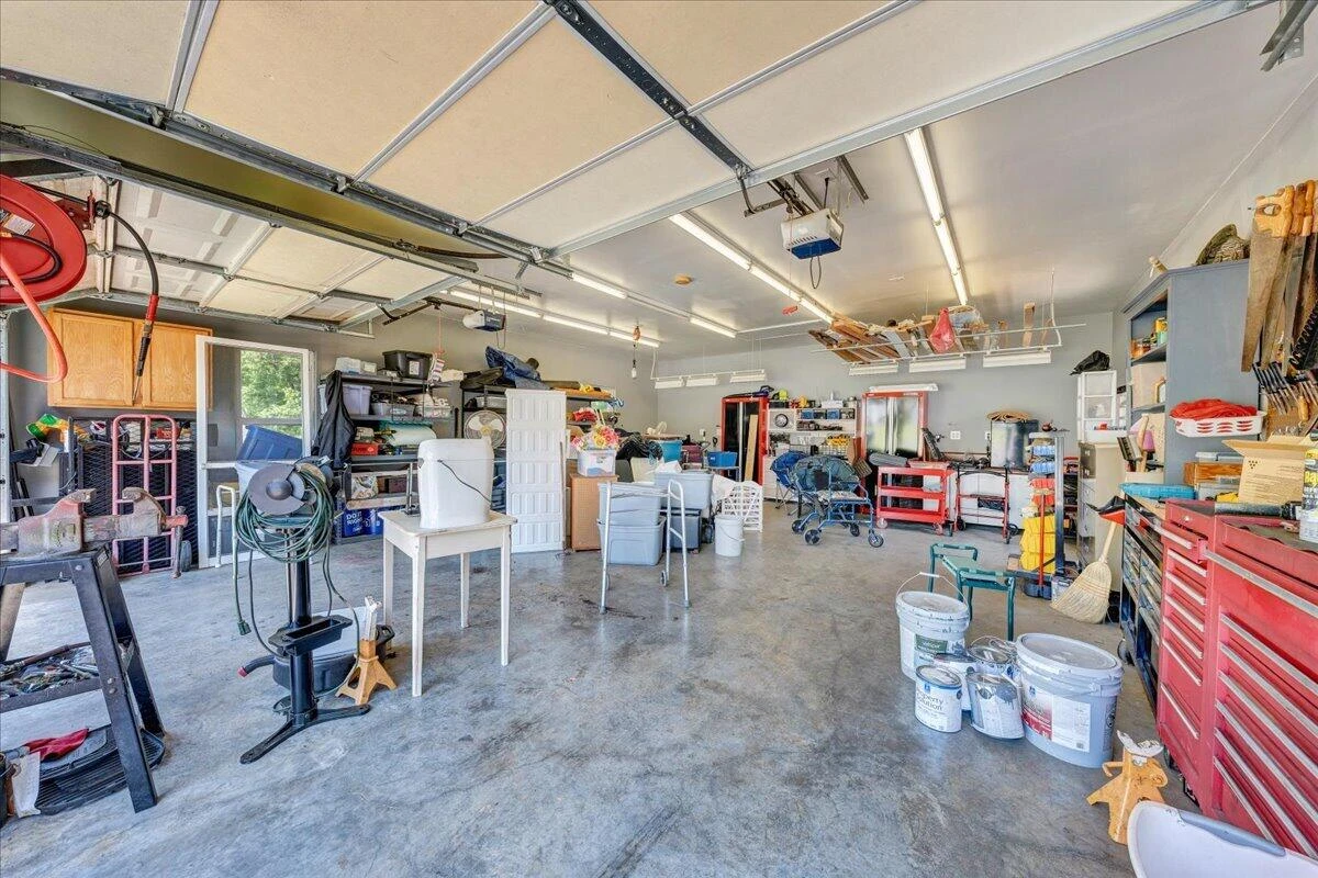 90 Berkshire CIR - Photo 35