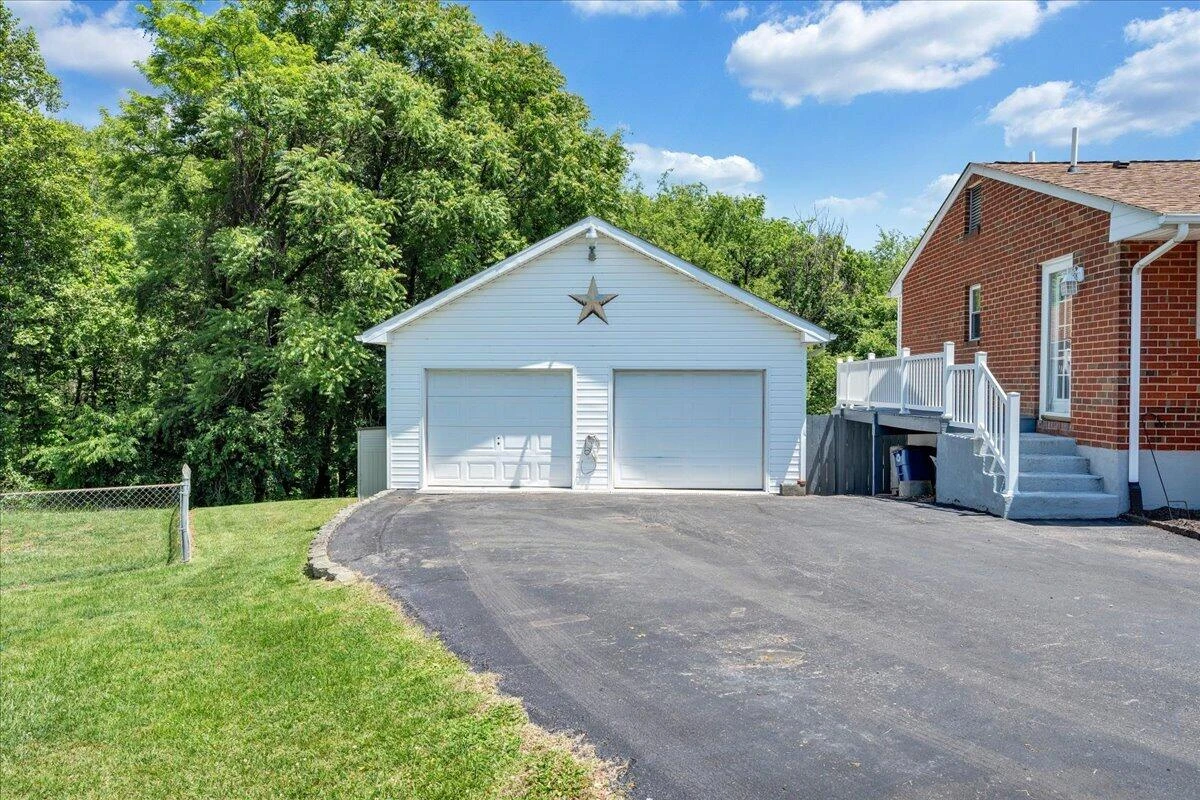 90 Berkshire CIR - Photo 36