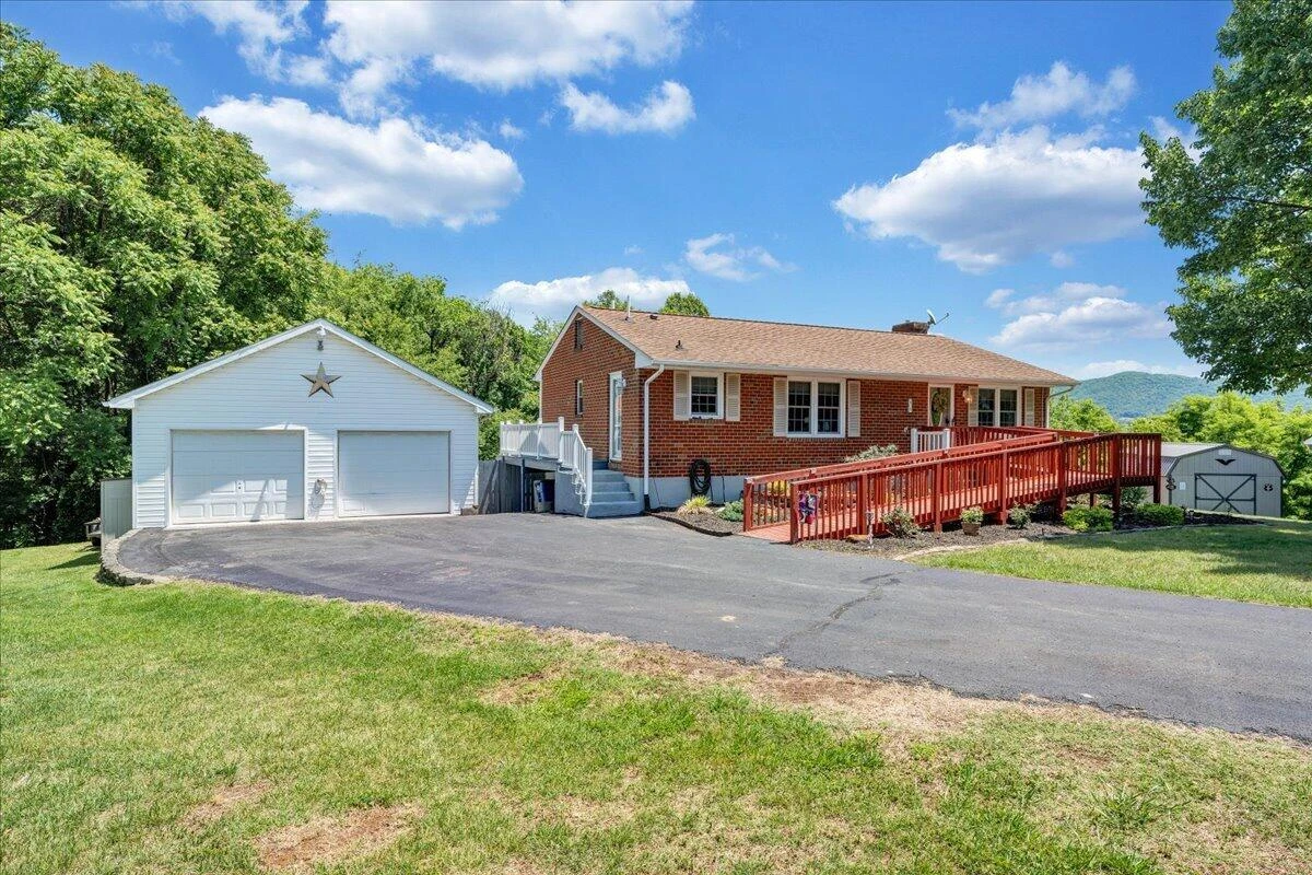 90 Berkshire CIR - Photo 37