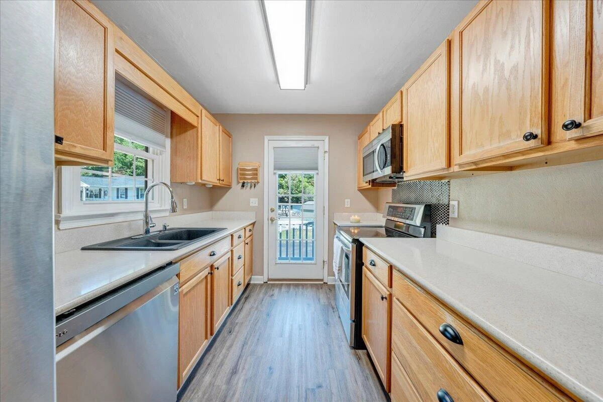 90 Berkshire CIR - Photo 6