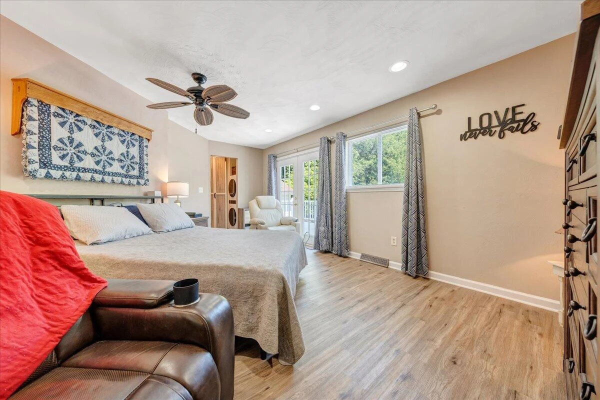 90 Berkshire CIR - Photo 9