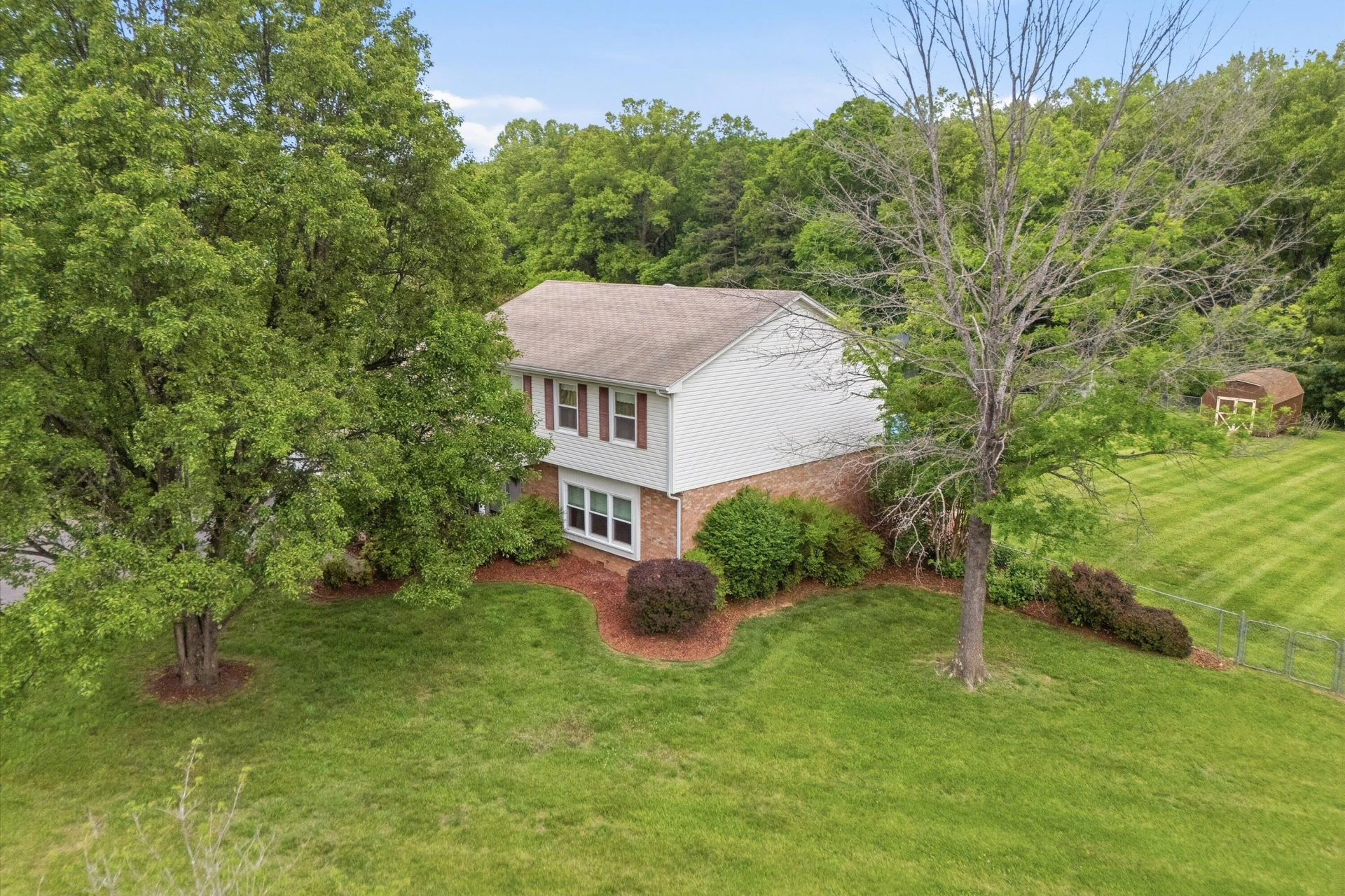 1182 Knollwood DR - Photo 2