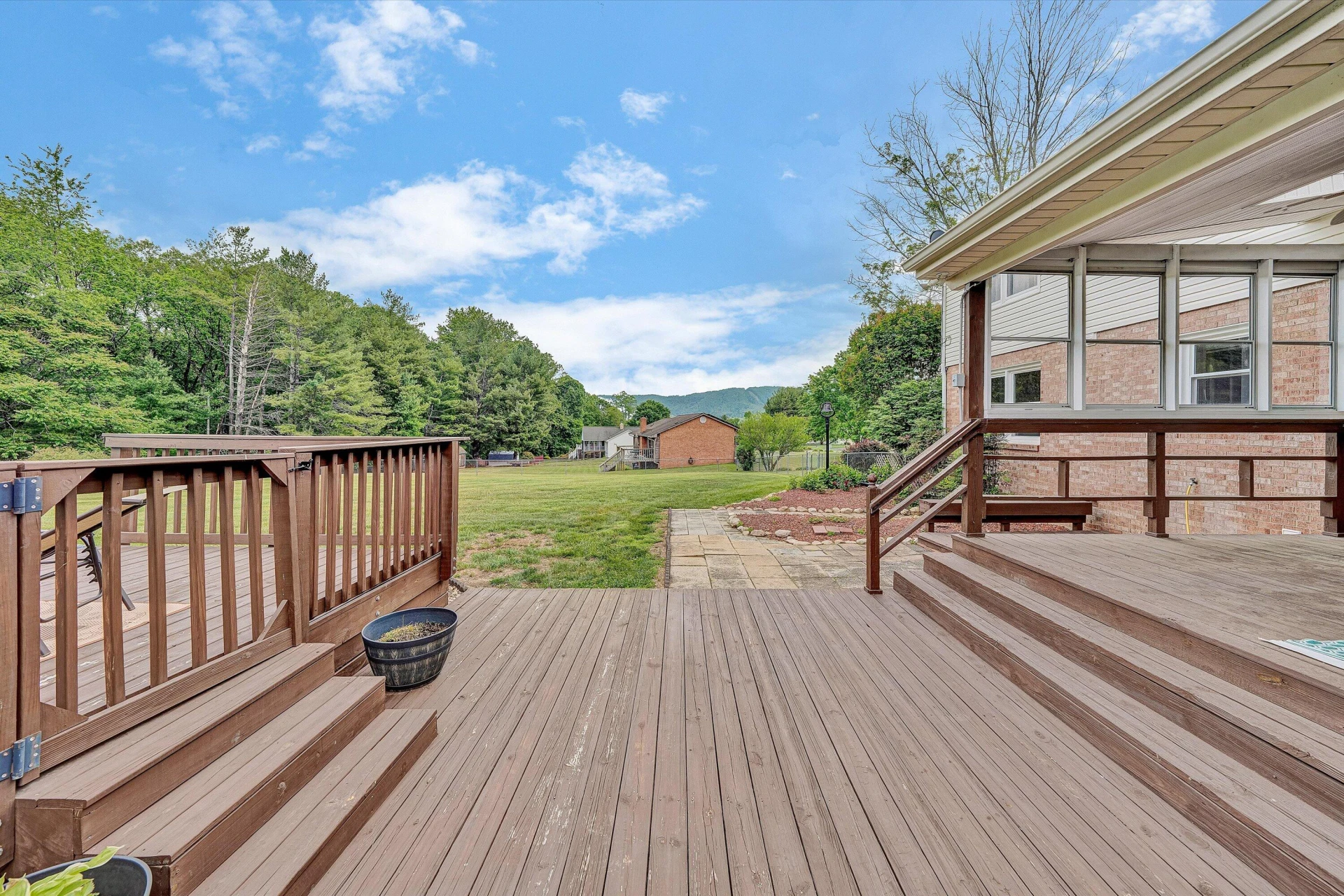 1182 Knollwood DR - Photo 26