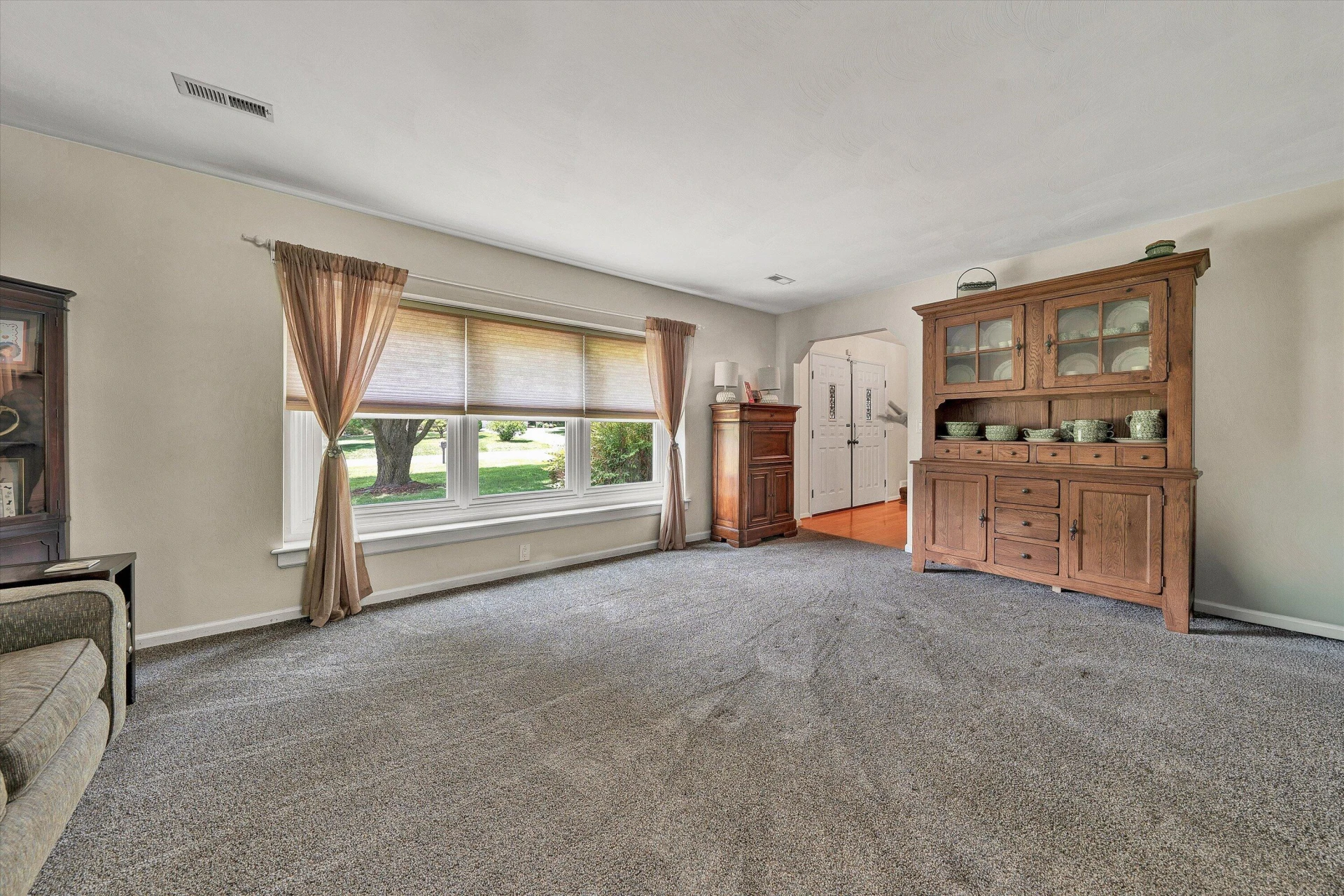 1182 Knollwood DR - Photo 6