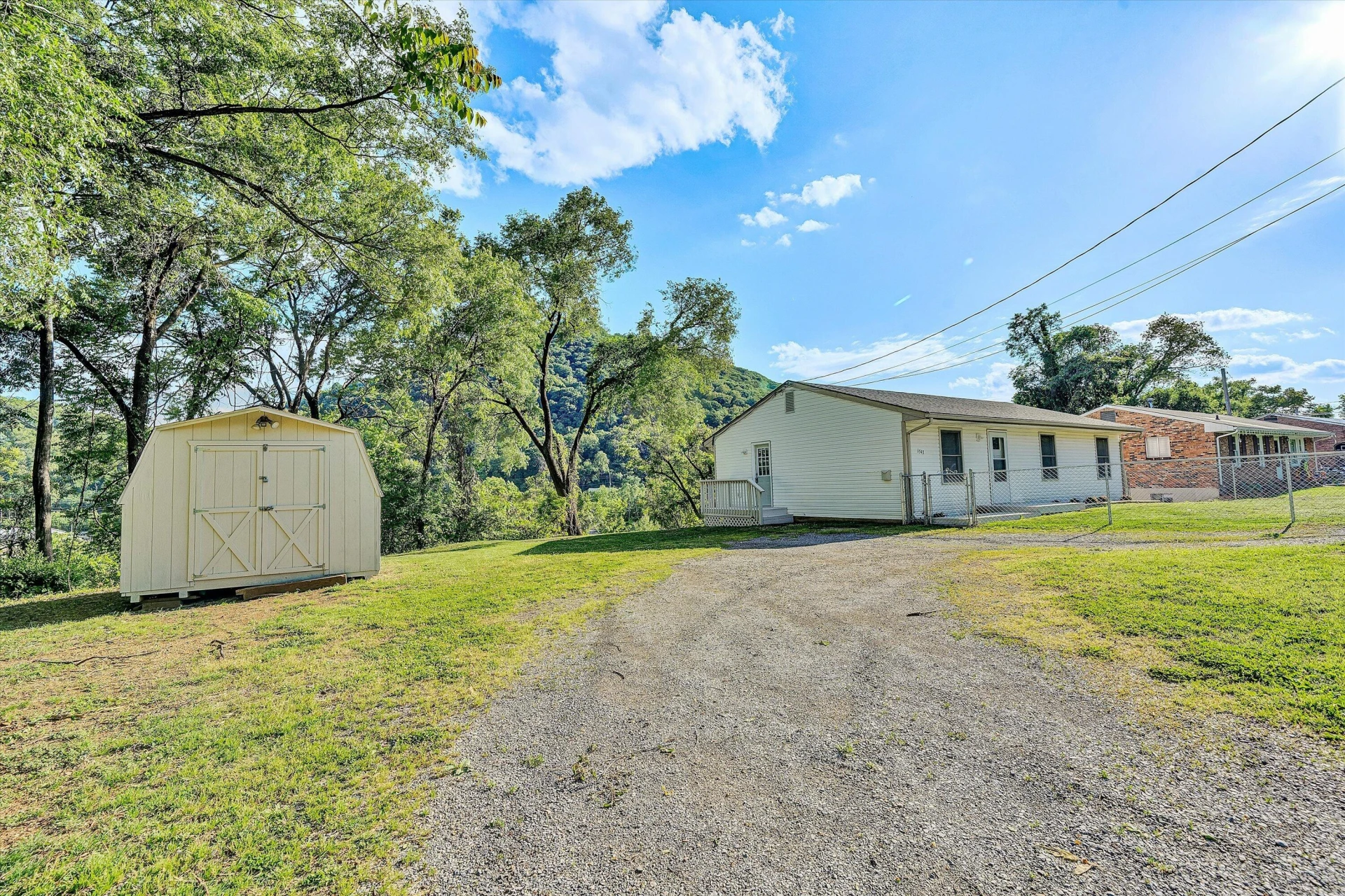 1543 Buena Vista BLVD SE - Photo 2