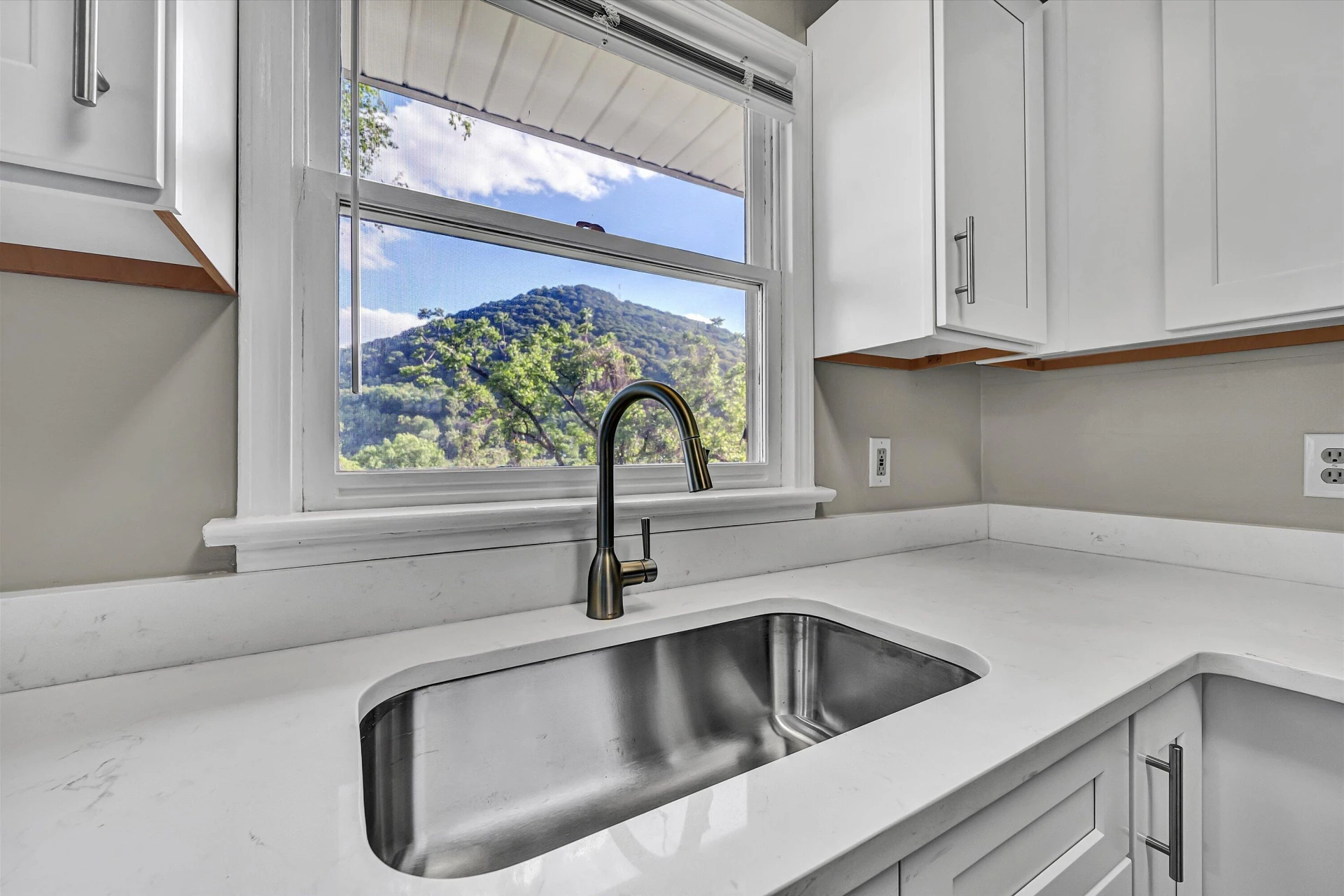 1543 Buena Vista BLVD SE - Photo 8