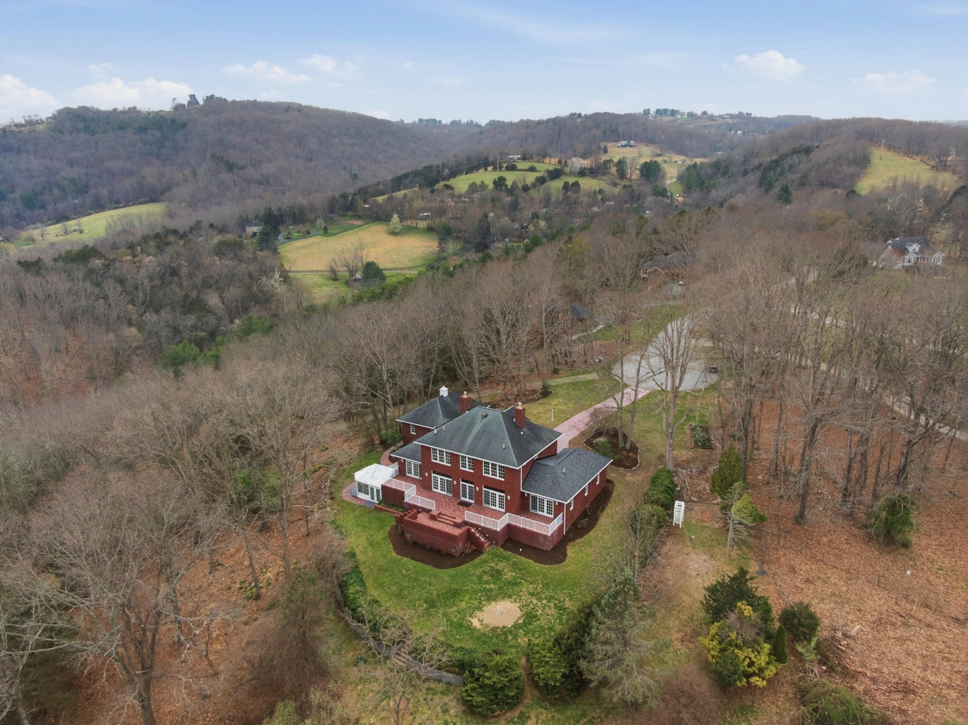 501 Mill Pointe RD - Photo 112