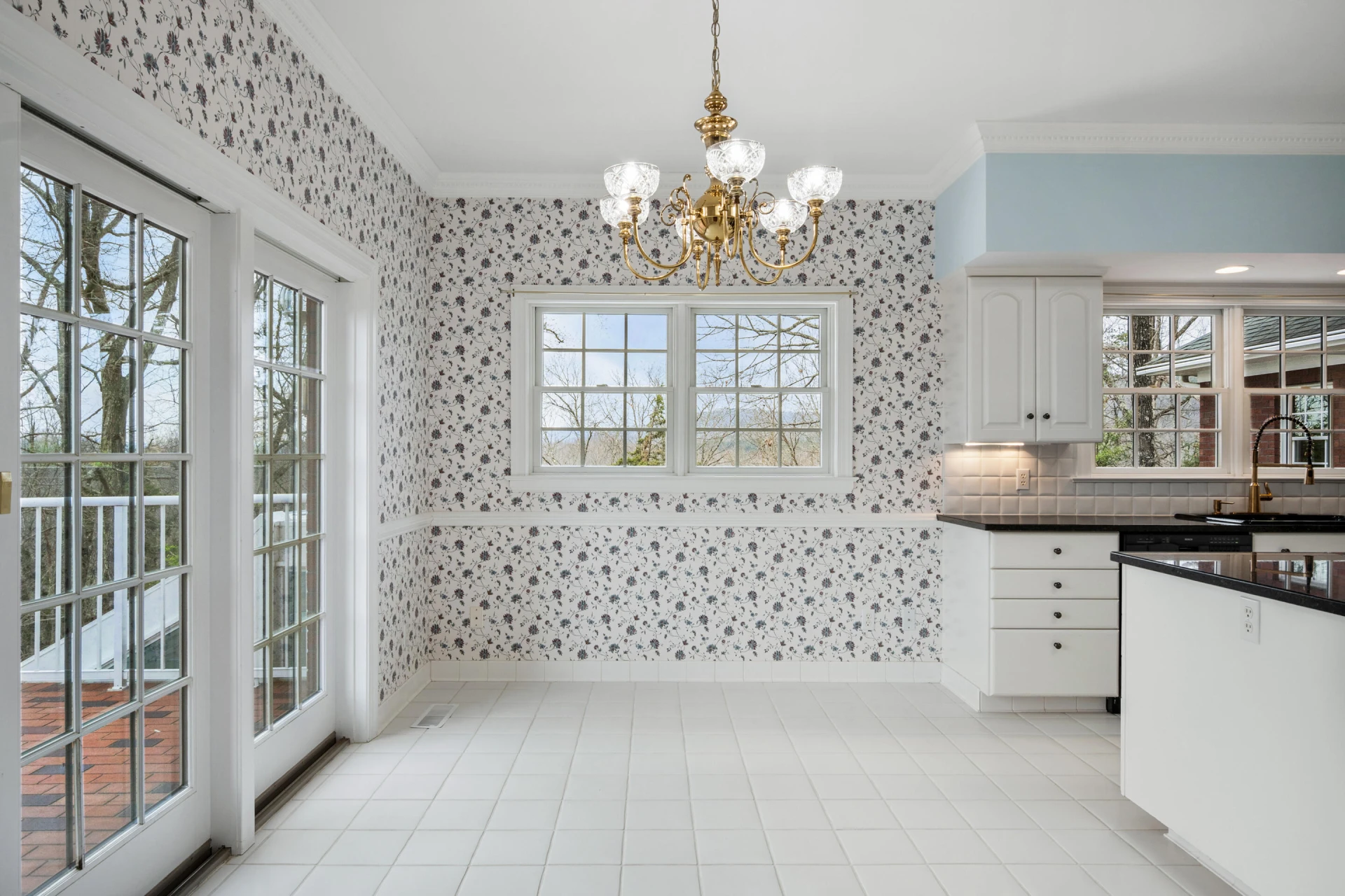 501 Mill Pointe RD - Photo 15