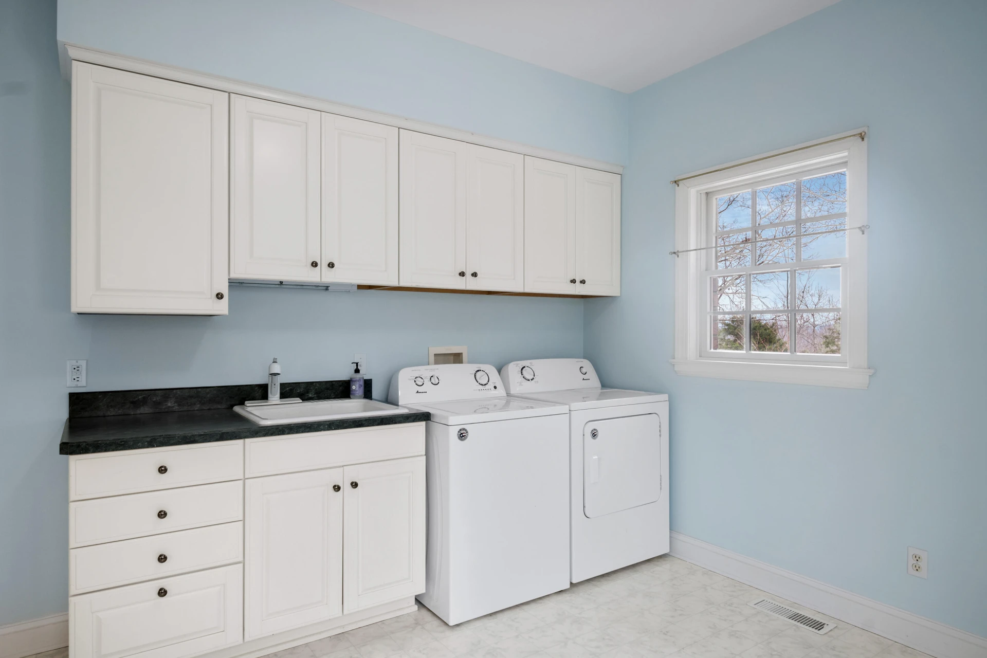 501 Mill Pointe RD - Photo 27