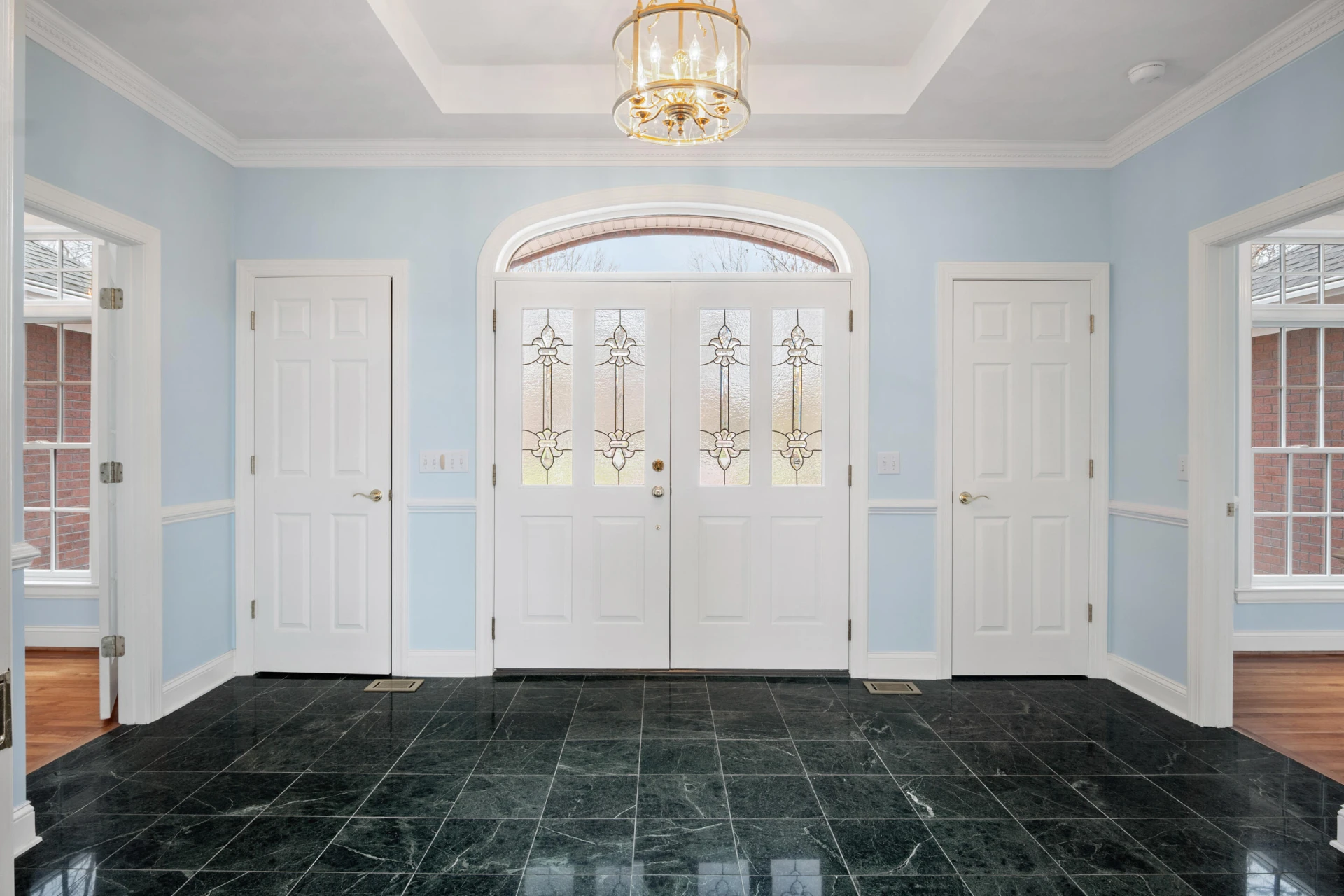 501 Mill Pointe RD - Photo 5