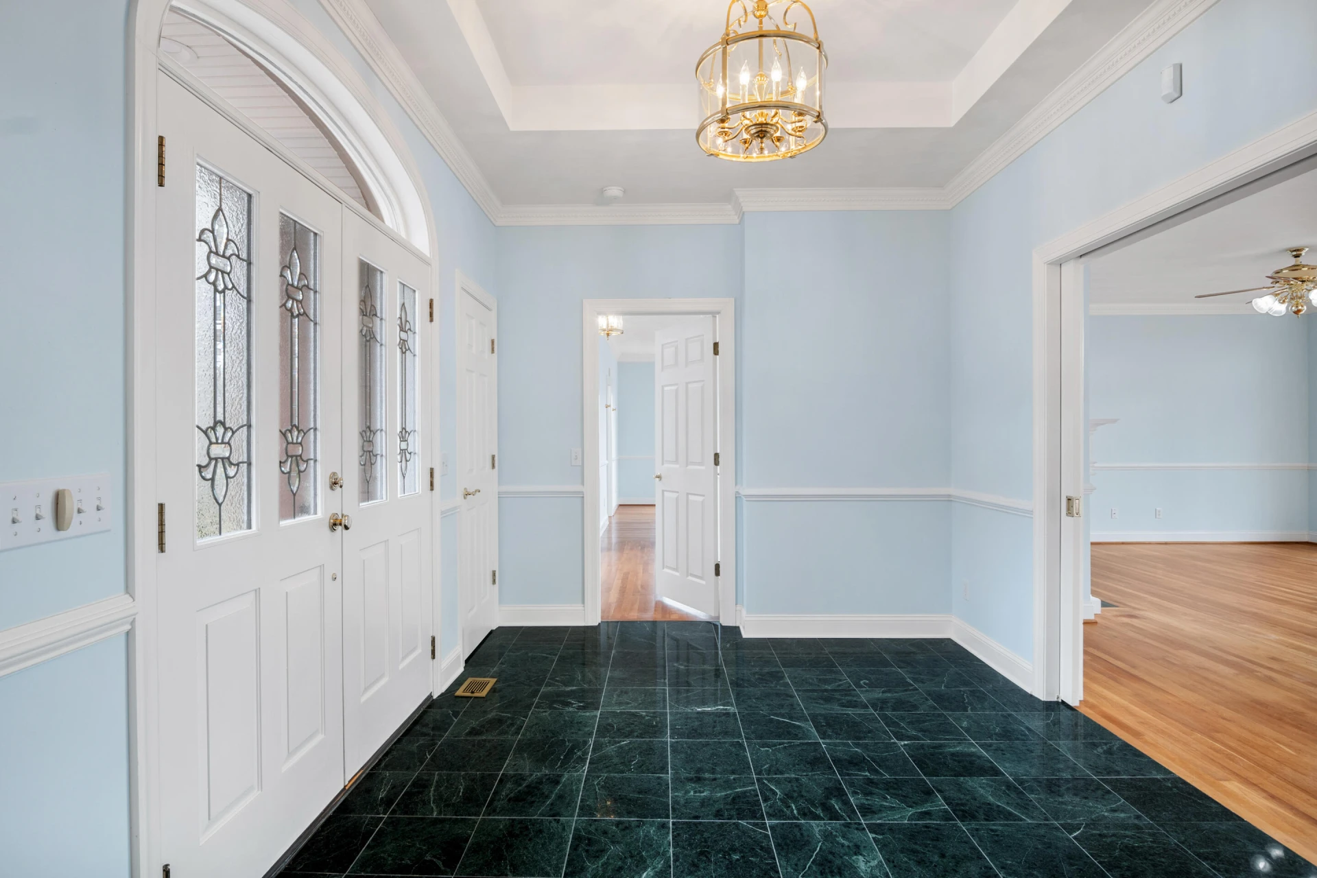 501 Mill Pointe RD - Photo 6
