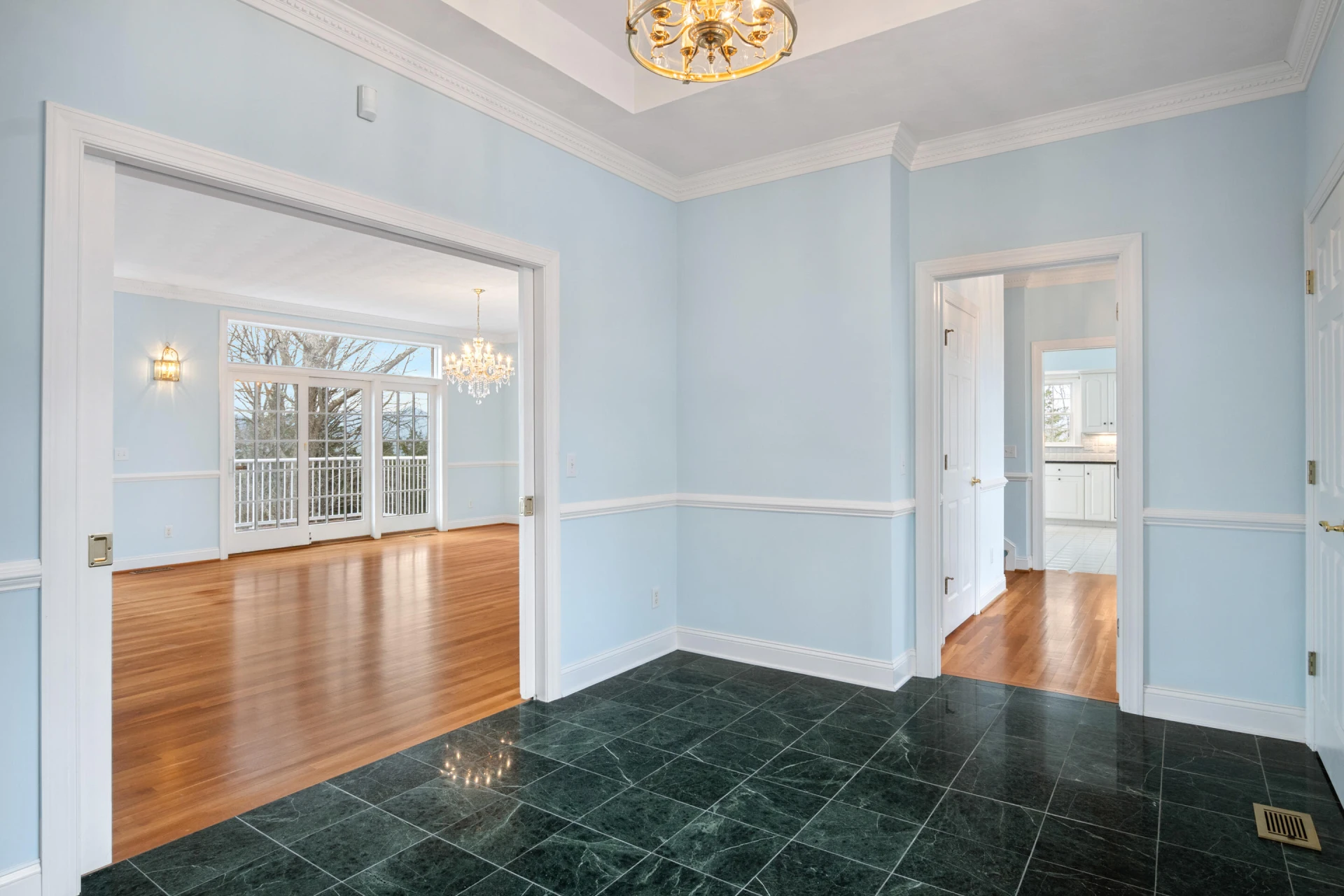 501 Mill Pointe RD - Photo 7