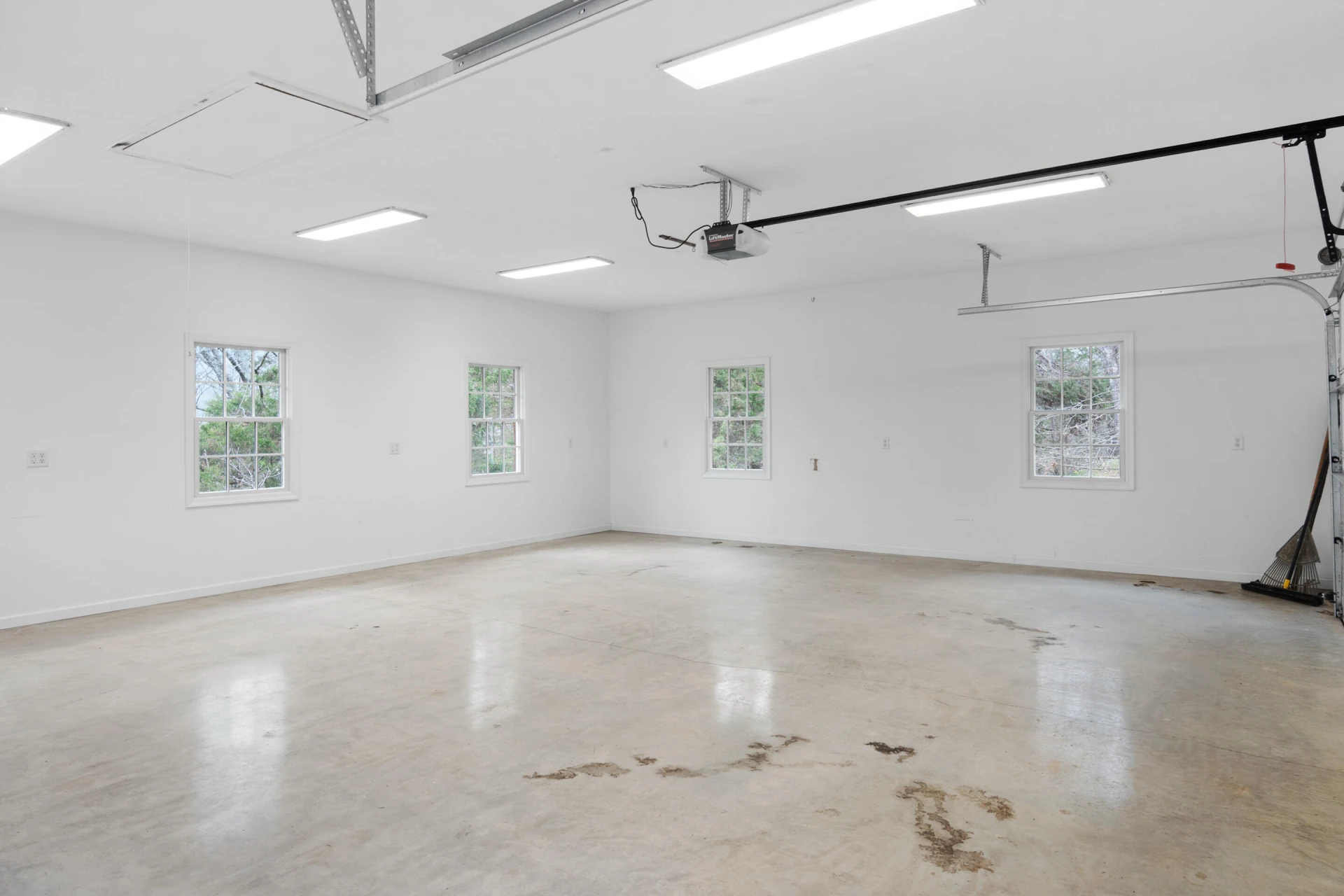 501 Mill Pointe RD - Photo 89